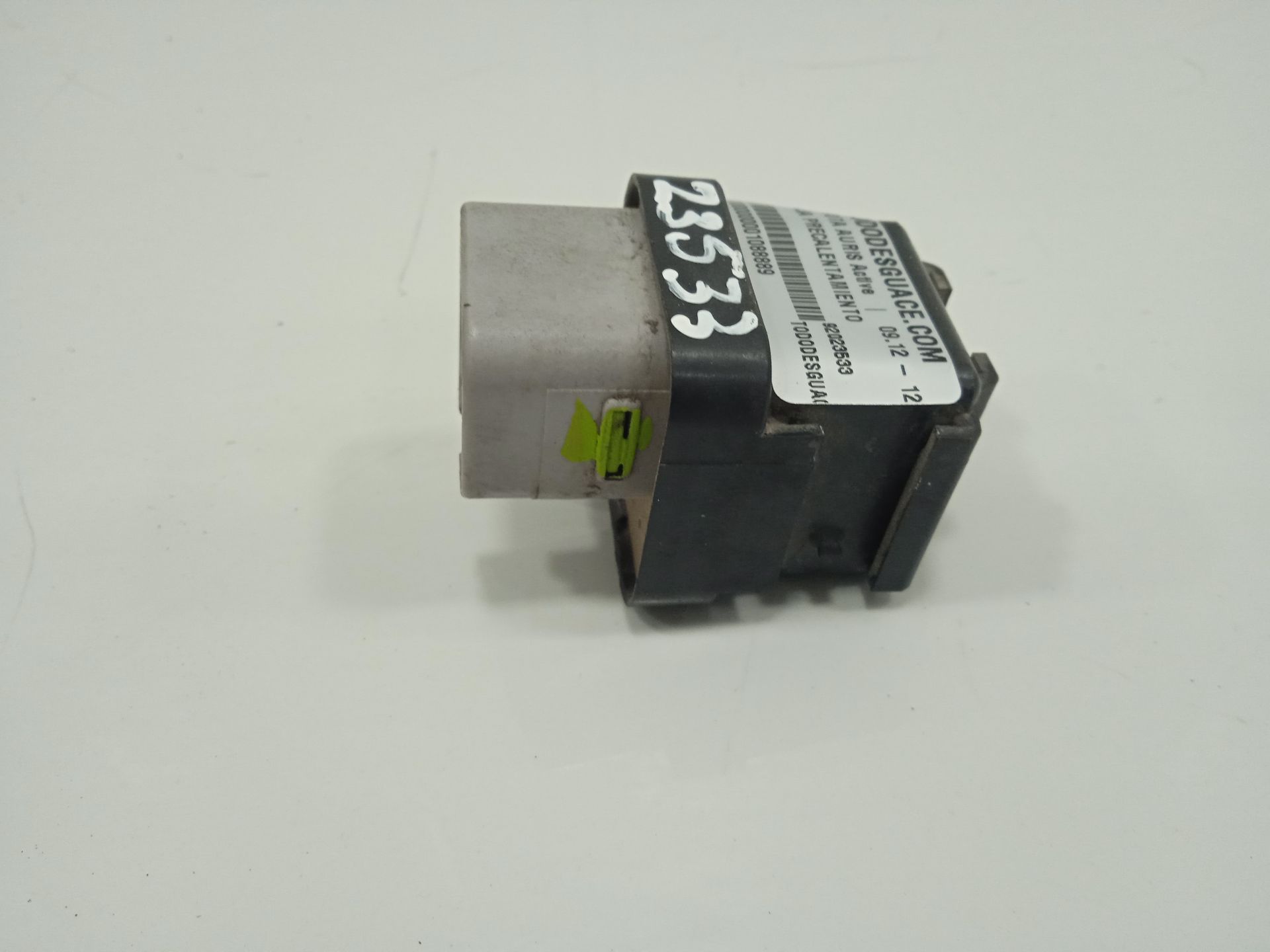 Caja precalentamiento toyota auris (e18) active