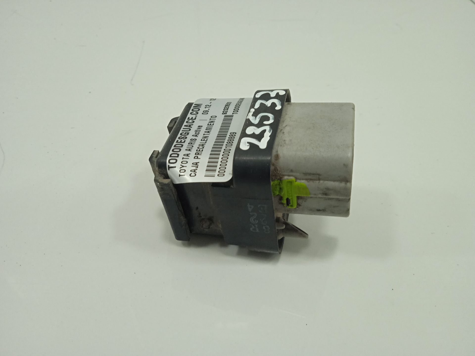 Caja precalentamiento toyota auris (e18) active