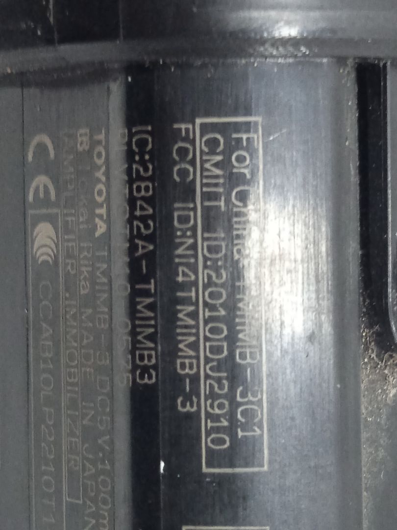 No identificado toyota auris (e18) active