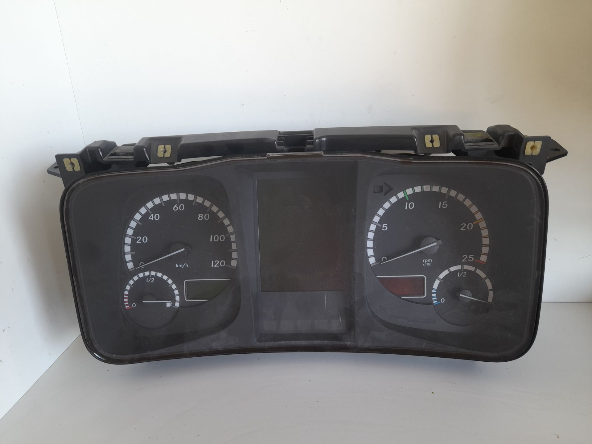 Cuadro instrumentos mercedes-benz actros 4 2-ejes bm 963 (2011) 