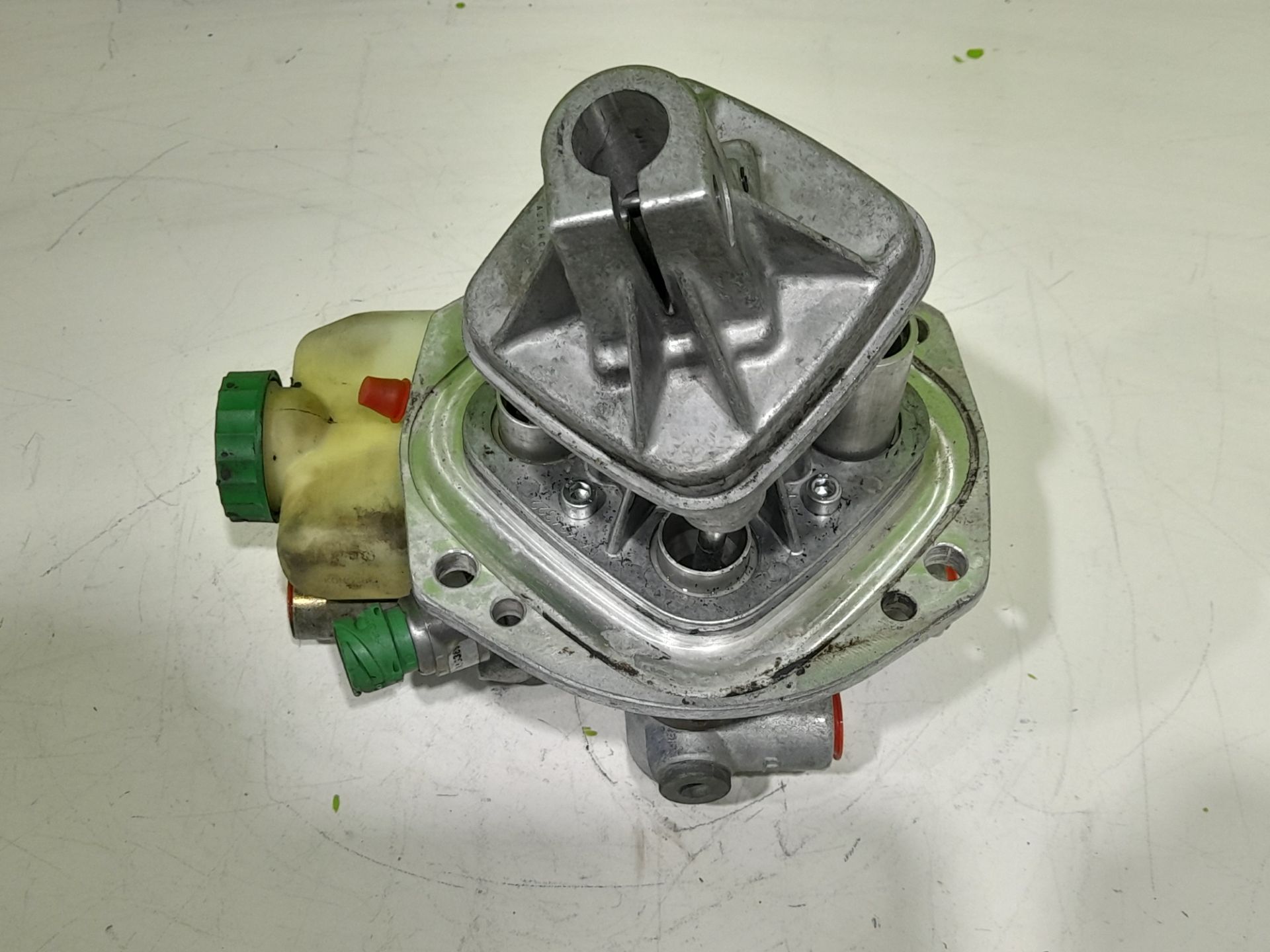 Palanca cambio mercedes-benz axor 2 cr 2-ejes 18 t bm 944 95024 (2004) 