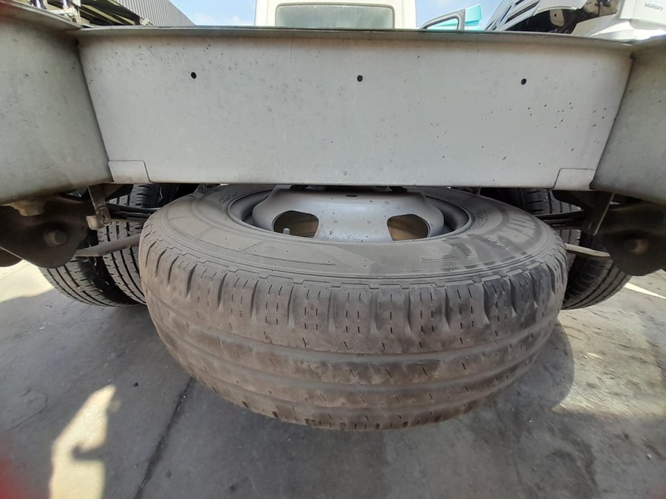 Soporte rueda repuesto   no identificado