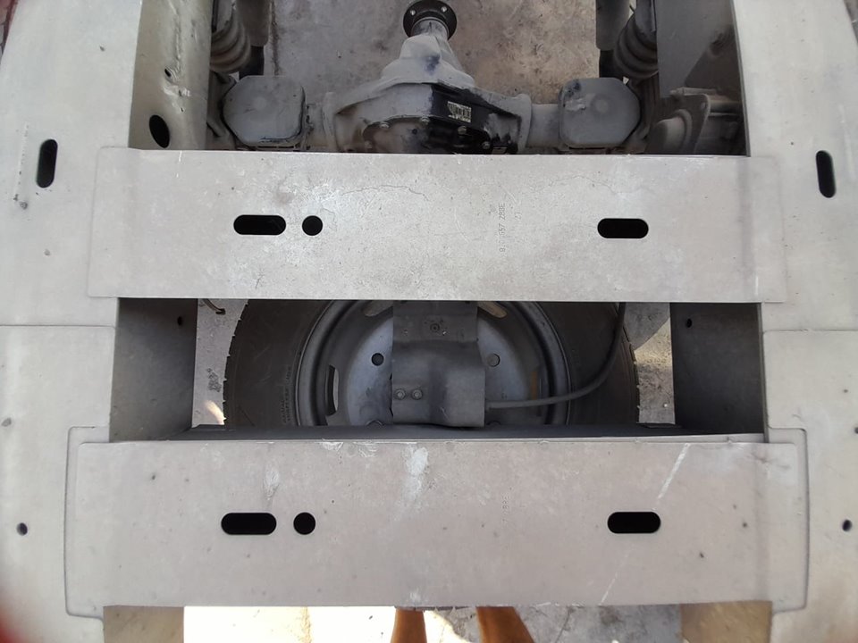 Soporte rueda repuesto   no identificado