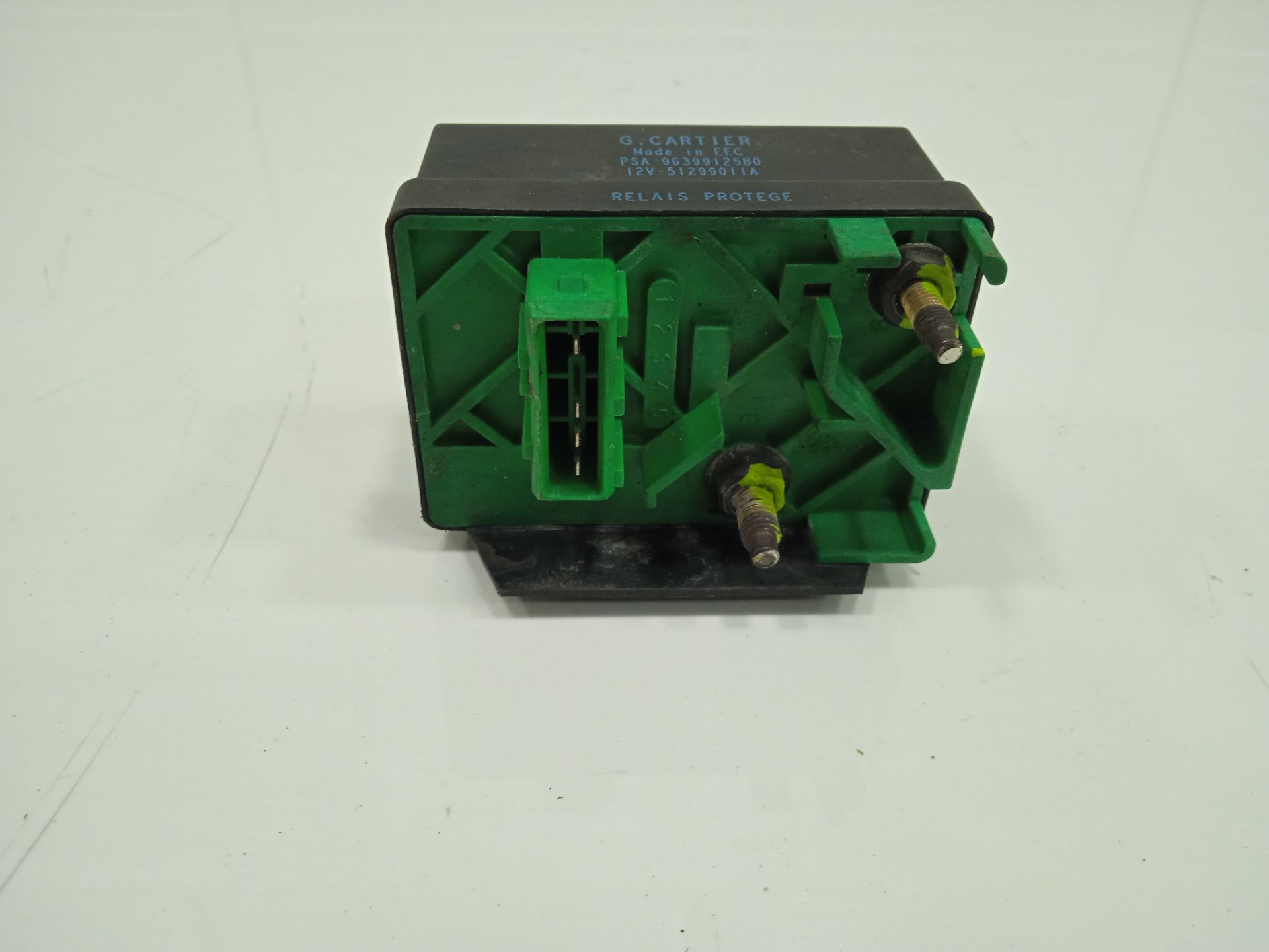 Caja precalentamiento citroen xsara picasso 2.0 hdi