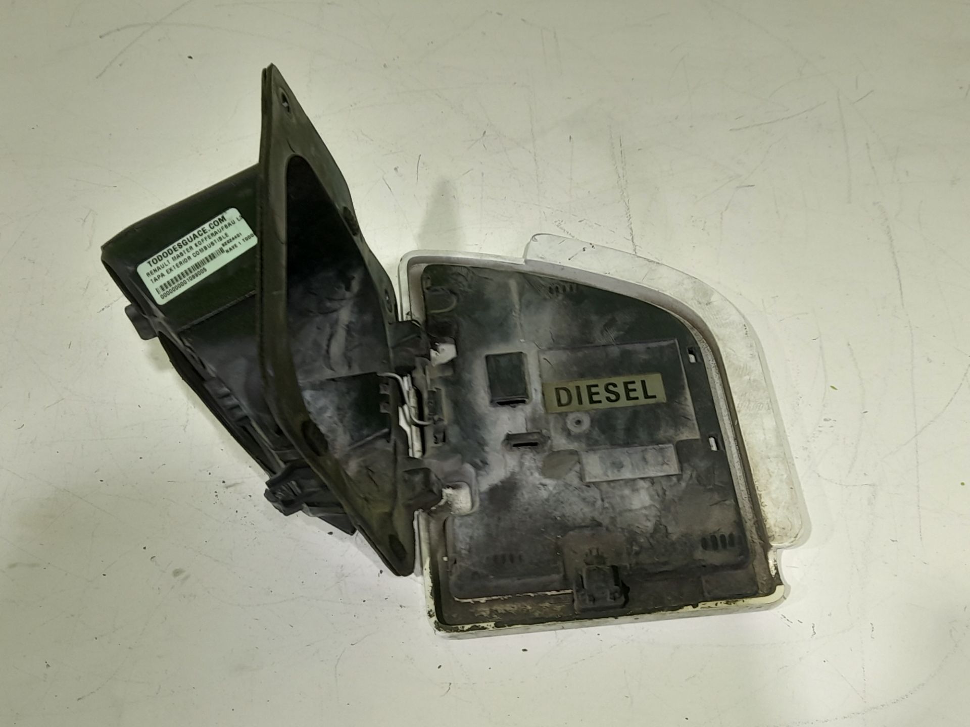 Tapa exterior combustible   no identificado