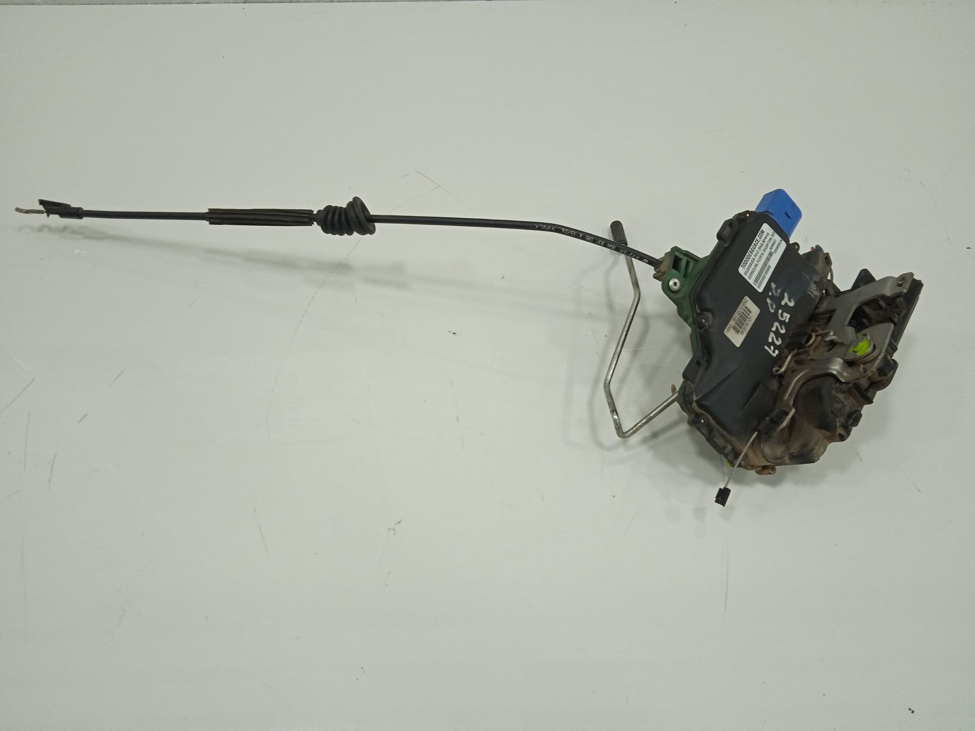 Cerradura puerta delantera derecha volkswagen polo iv (9n3) advance