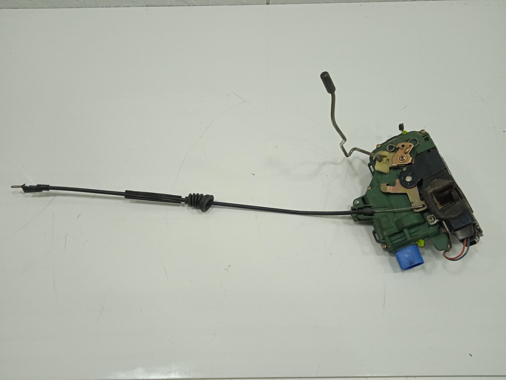 Cerradura puerta delantera derecha volkswagen polo iv (9n3) advance