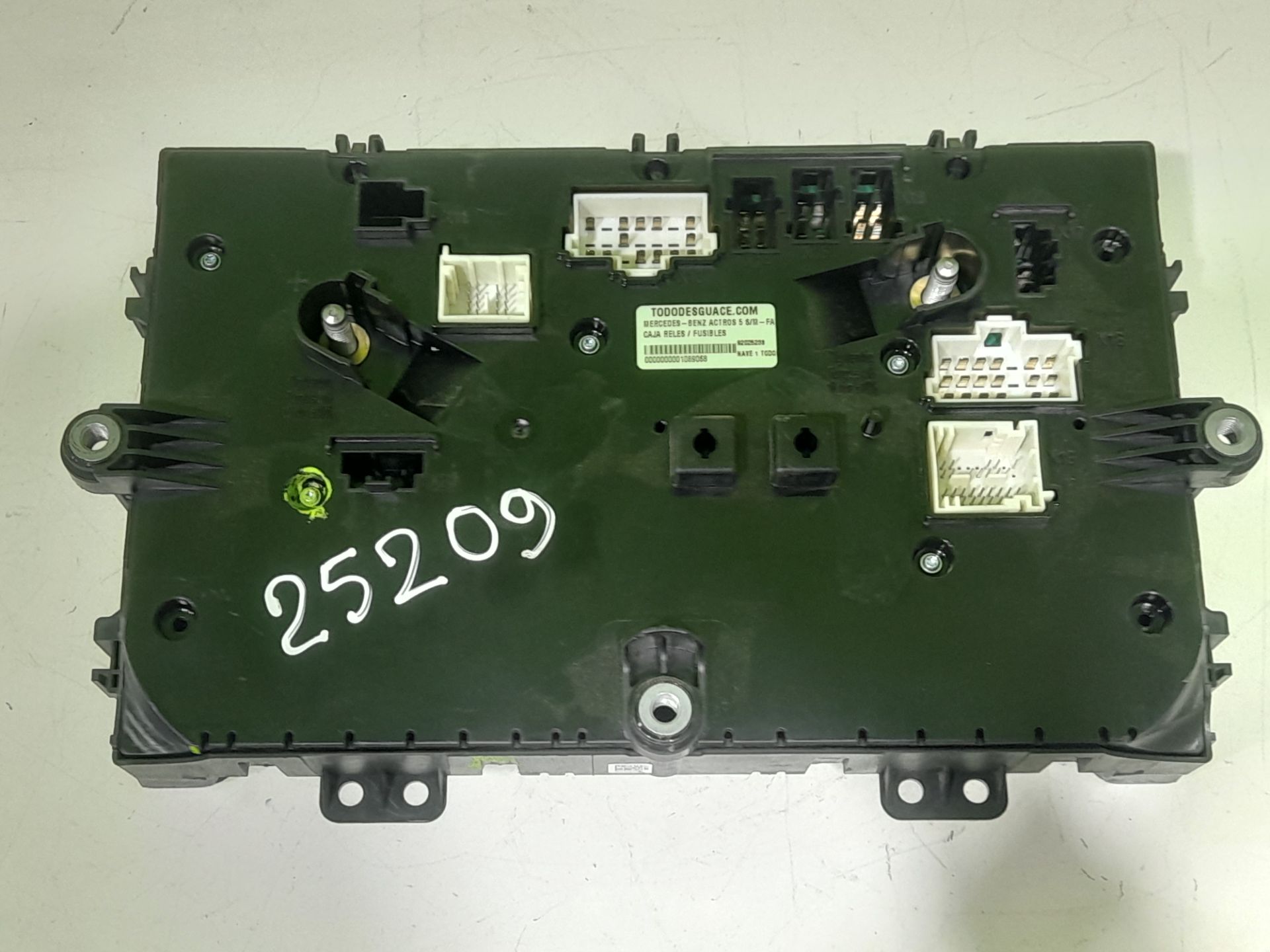 Caja reles / fusibles dacia sandero ii stepway comfort