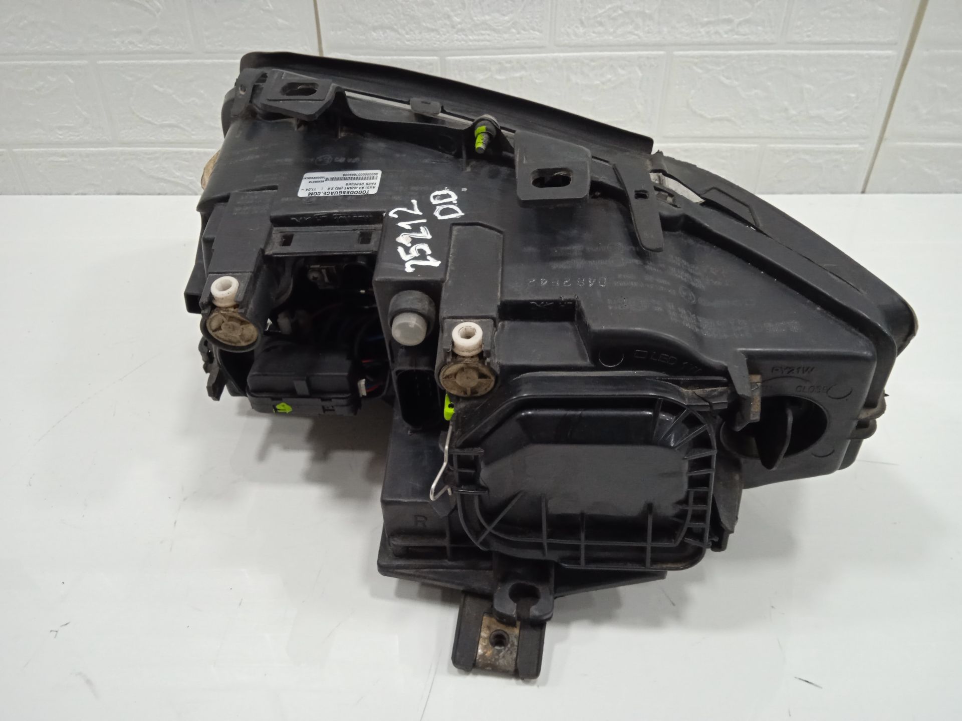 Faro derecho audi a4 avant (8e) 2.0