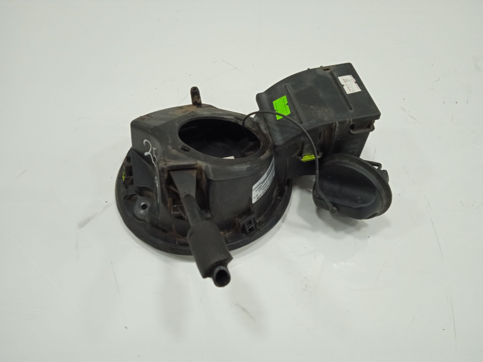 Tapa exterior combustible renault clio iv wolfnoir