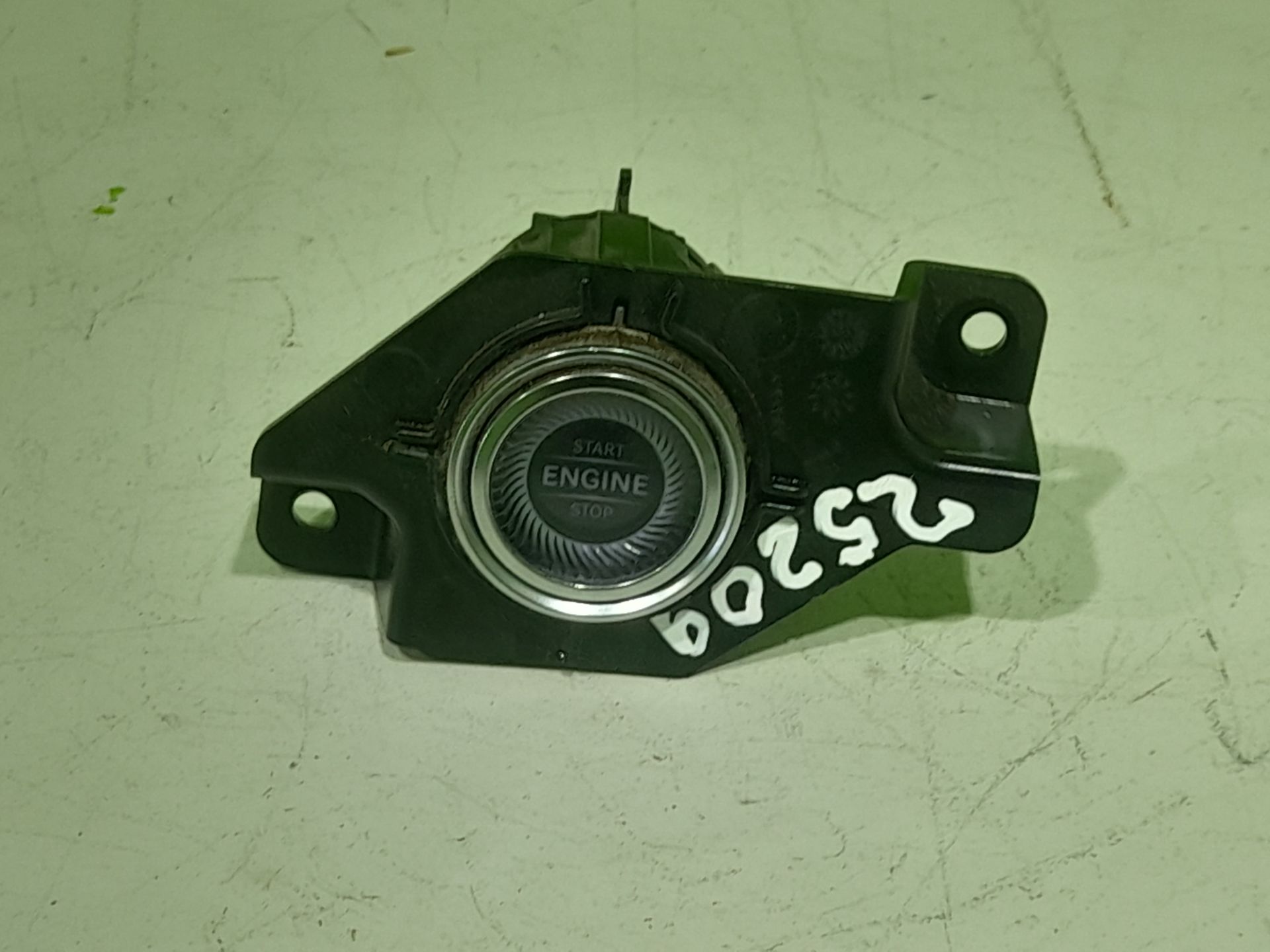 No identificado mercedes-benz actros 5 sm-fahrerhaus 2-achser bm 963 fg 18xx 4x2 l om471 m classics