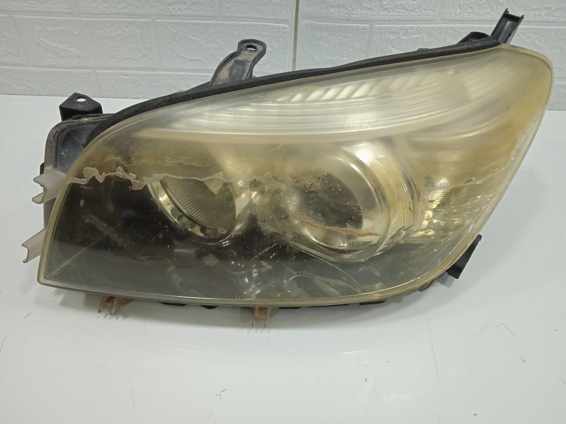 Faro izquierdo toyota rav4 (a3) executive
