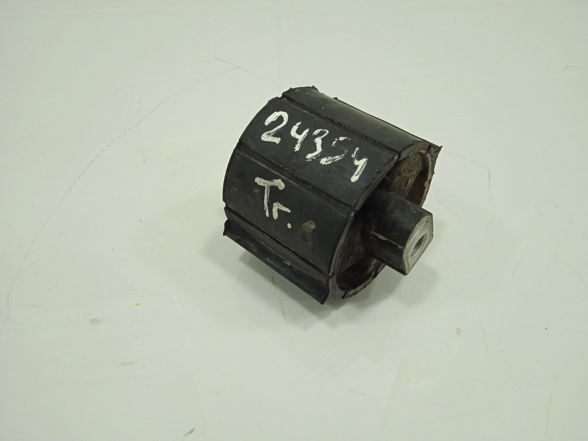 Soporte cambio trasero mercedes-benz vario (t2w) bm 667668670 (1996) 