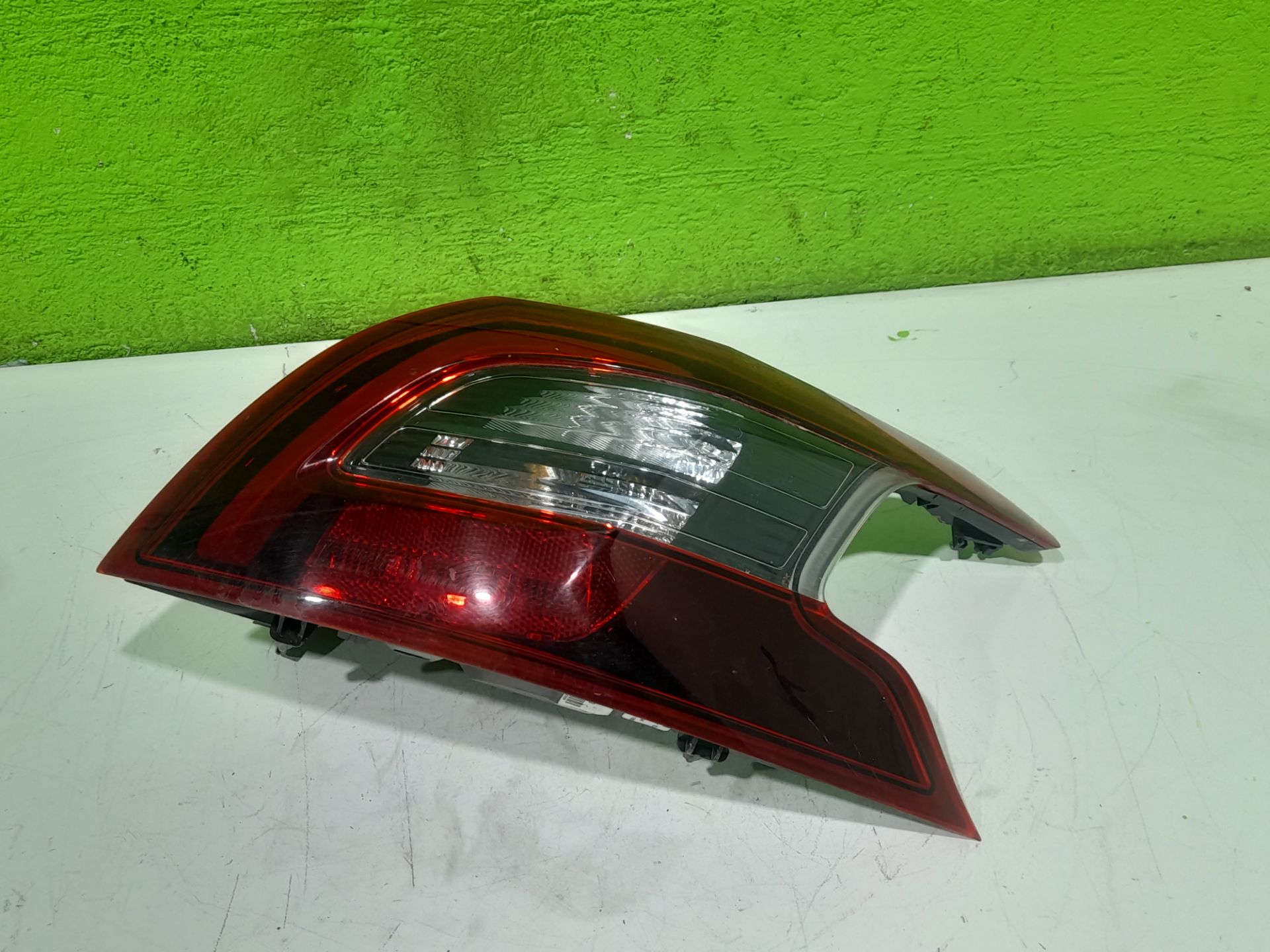 Piloto trasero derecho peugeot 308 active