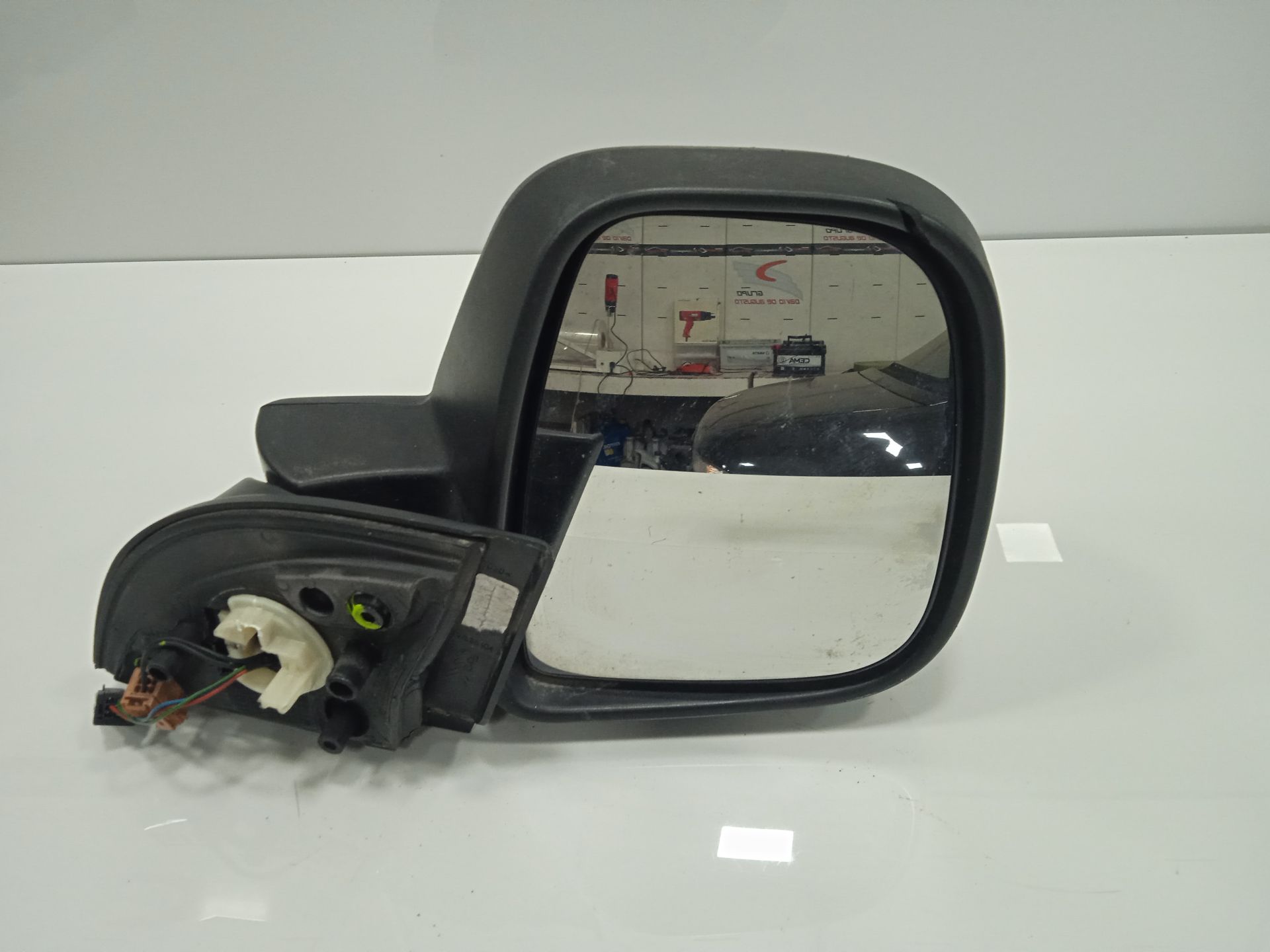 Retrovisor derecho l1