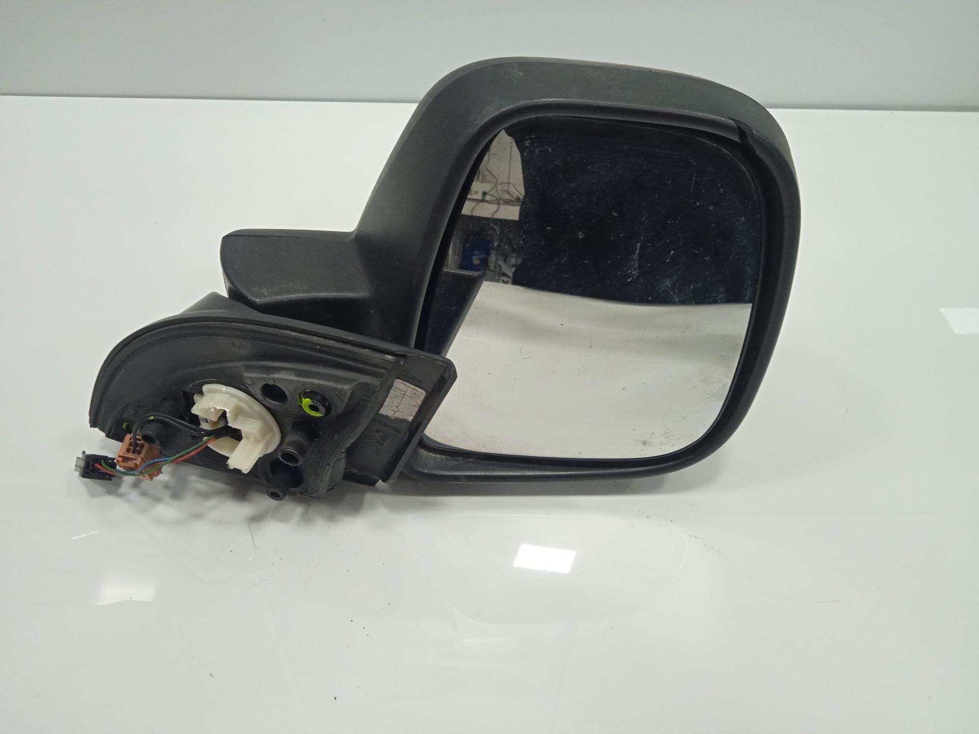 Retrovisor derecho l1