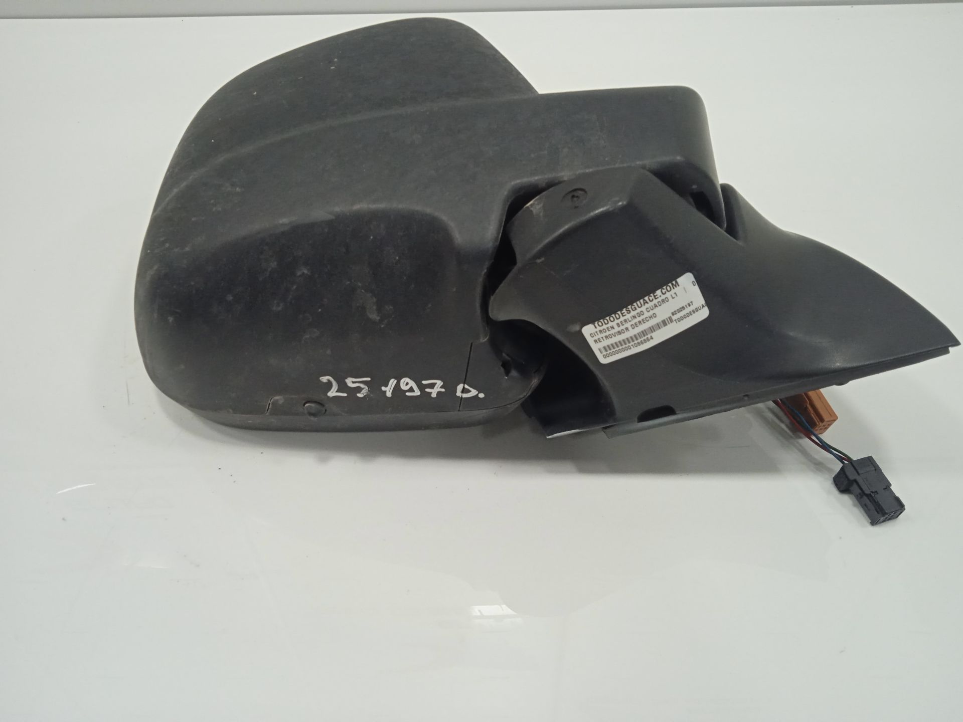 Retrovisor derecho l1