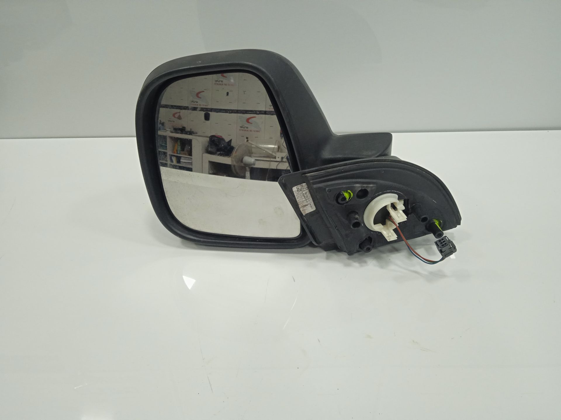 Retrovisor izquierdo l1