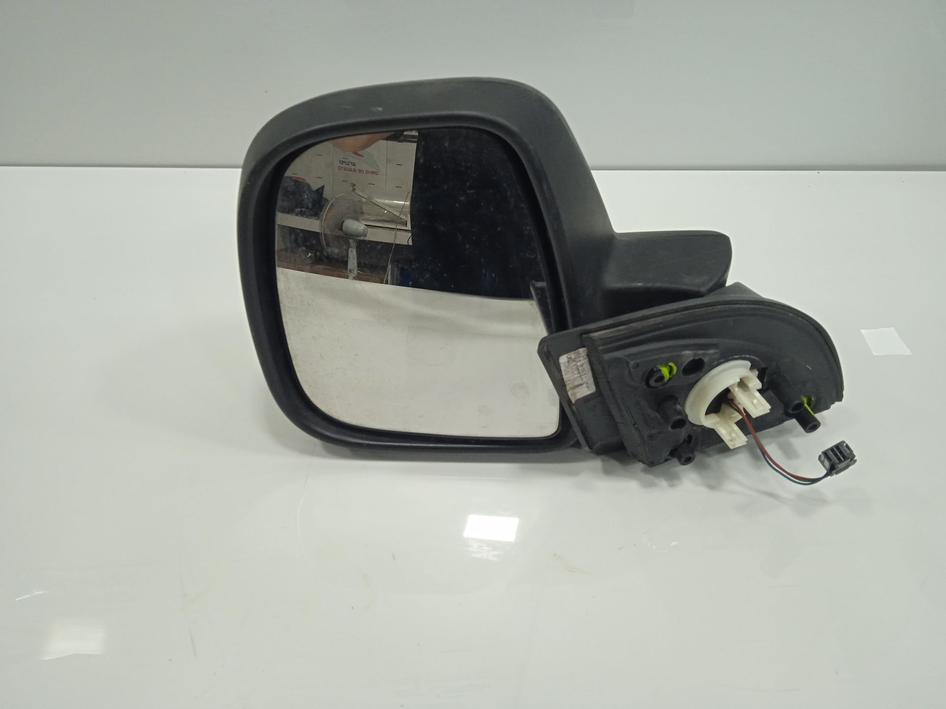 Retrovisor izquierdo l1