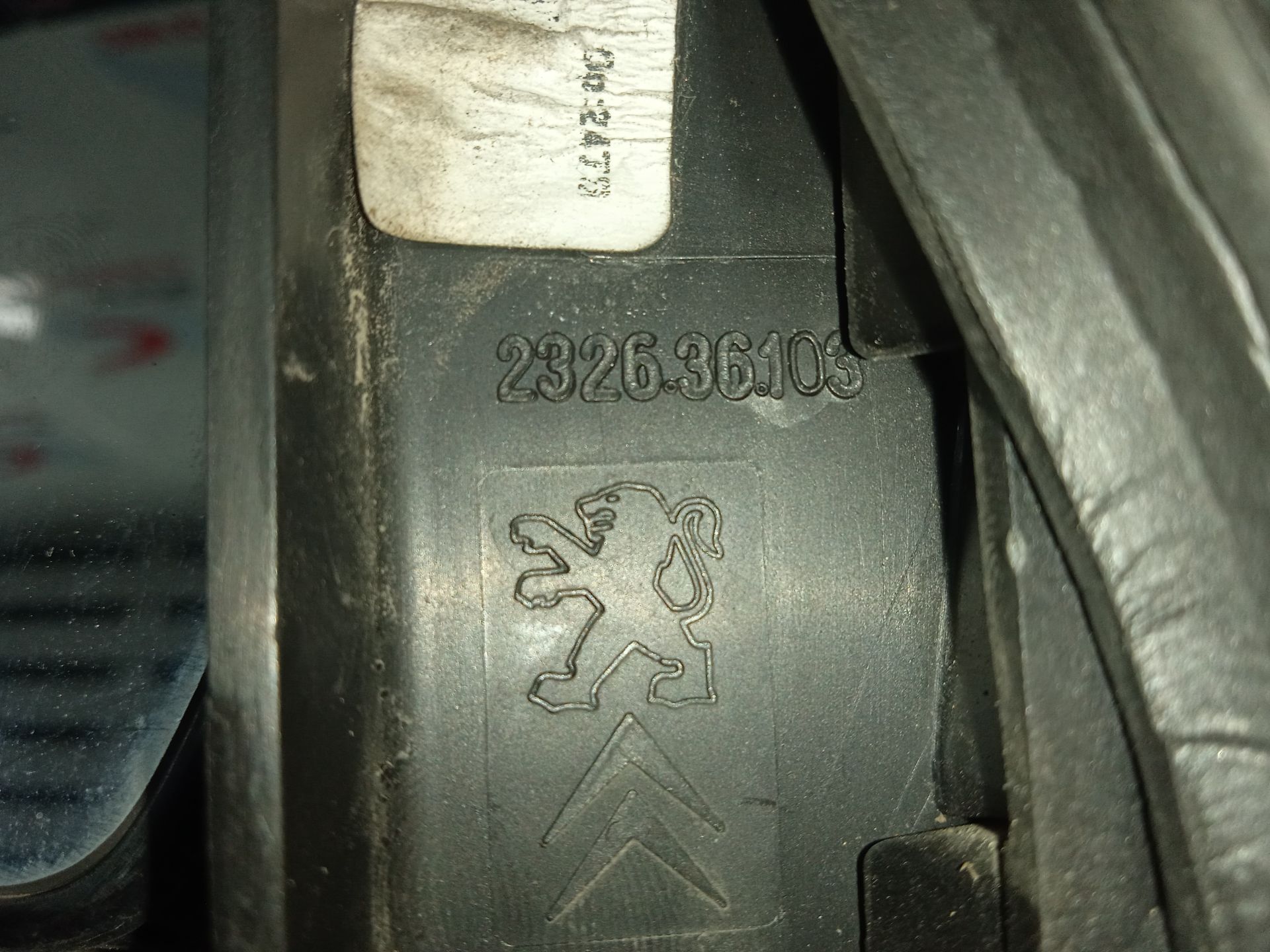 Retrovisor izquierdo l1