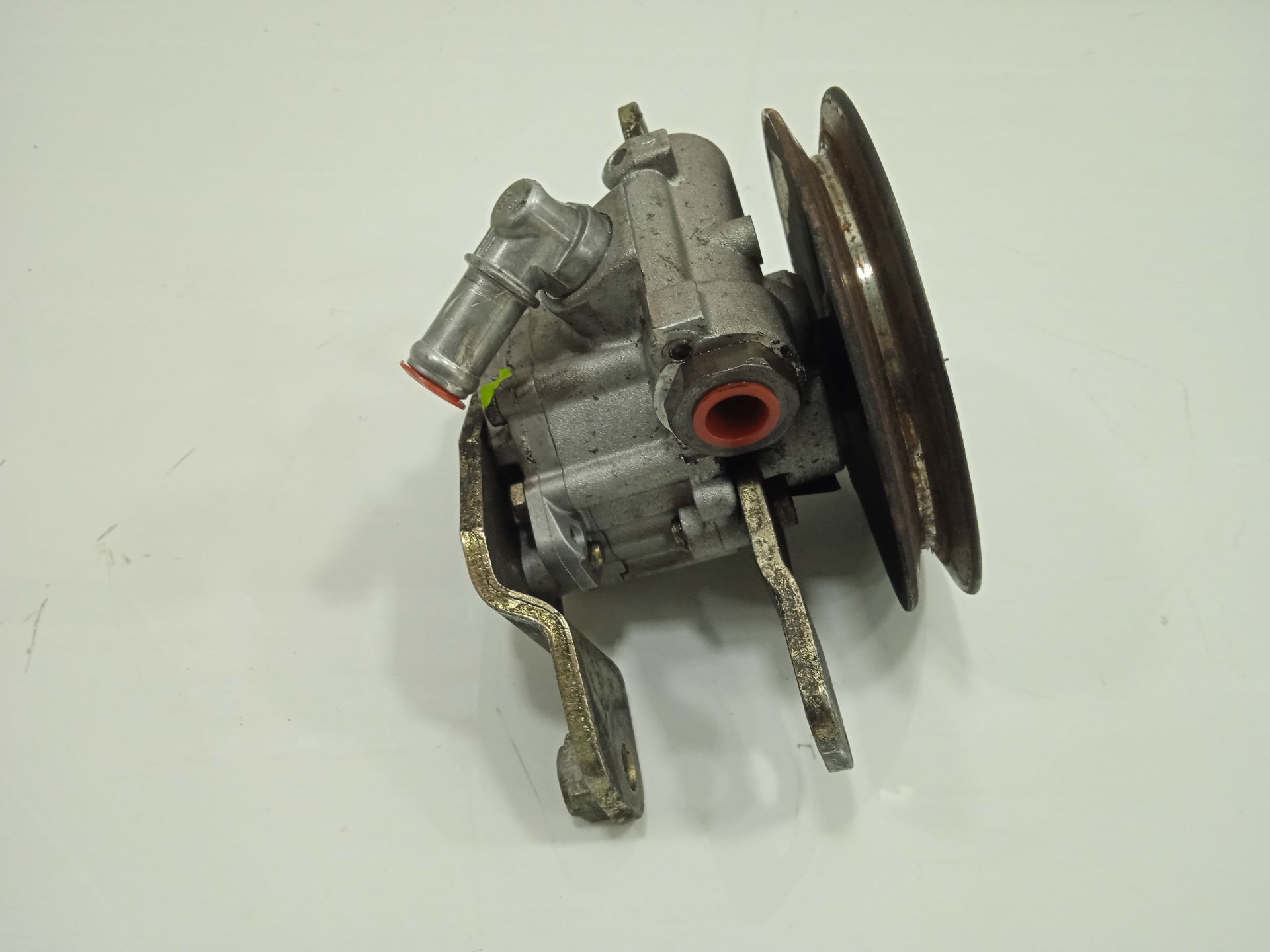 Bomba direccion nissan  no identificado