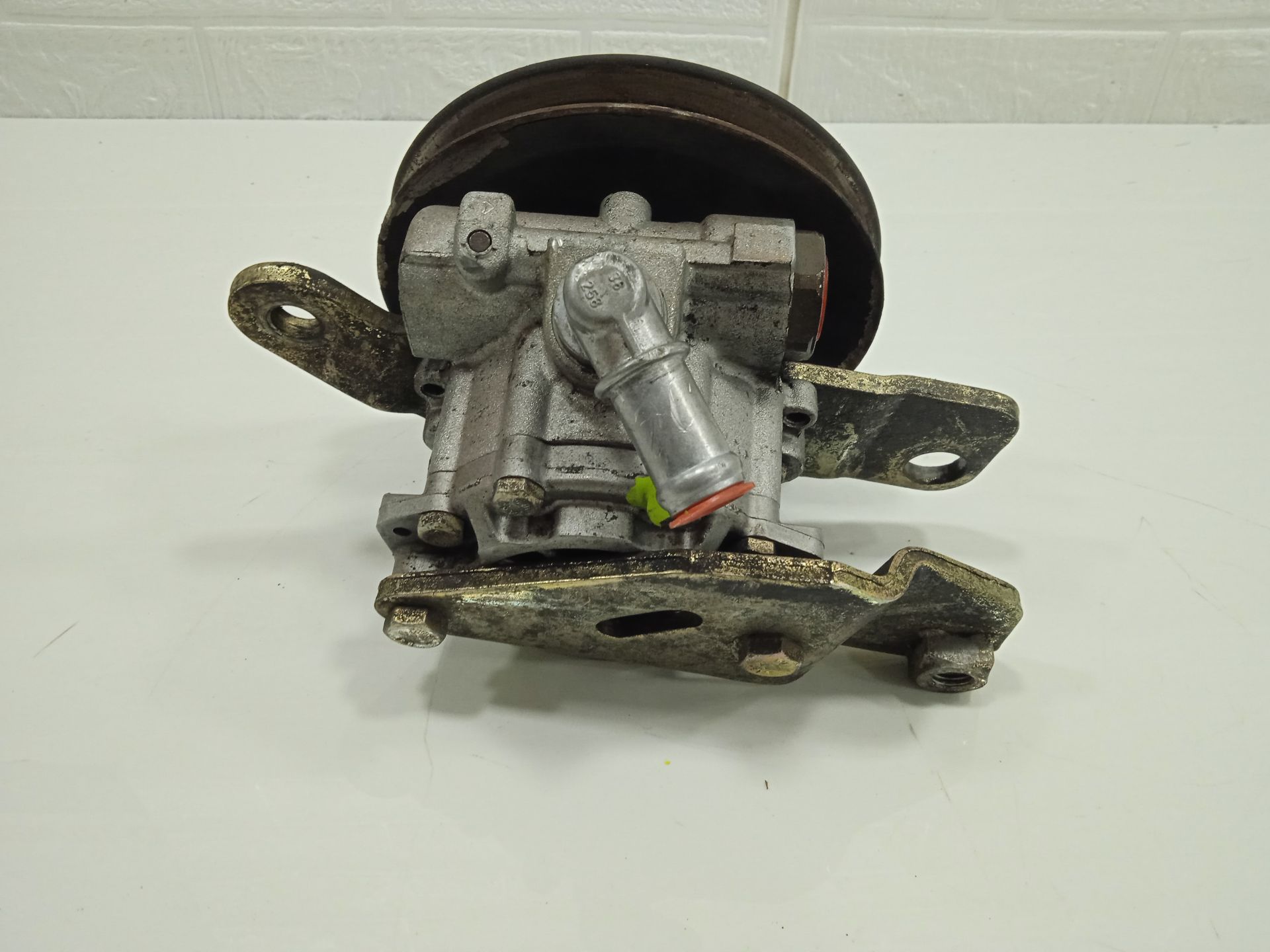 Bomba direccion nissan  no identificado