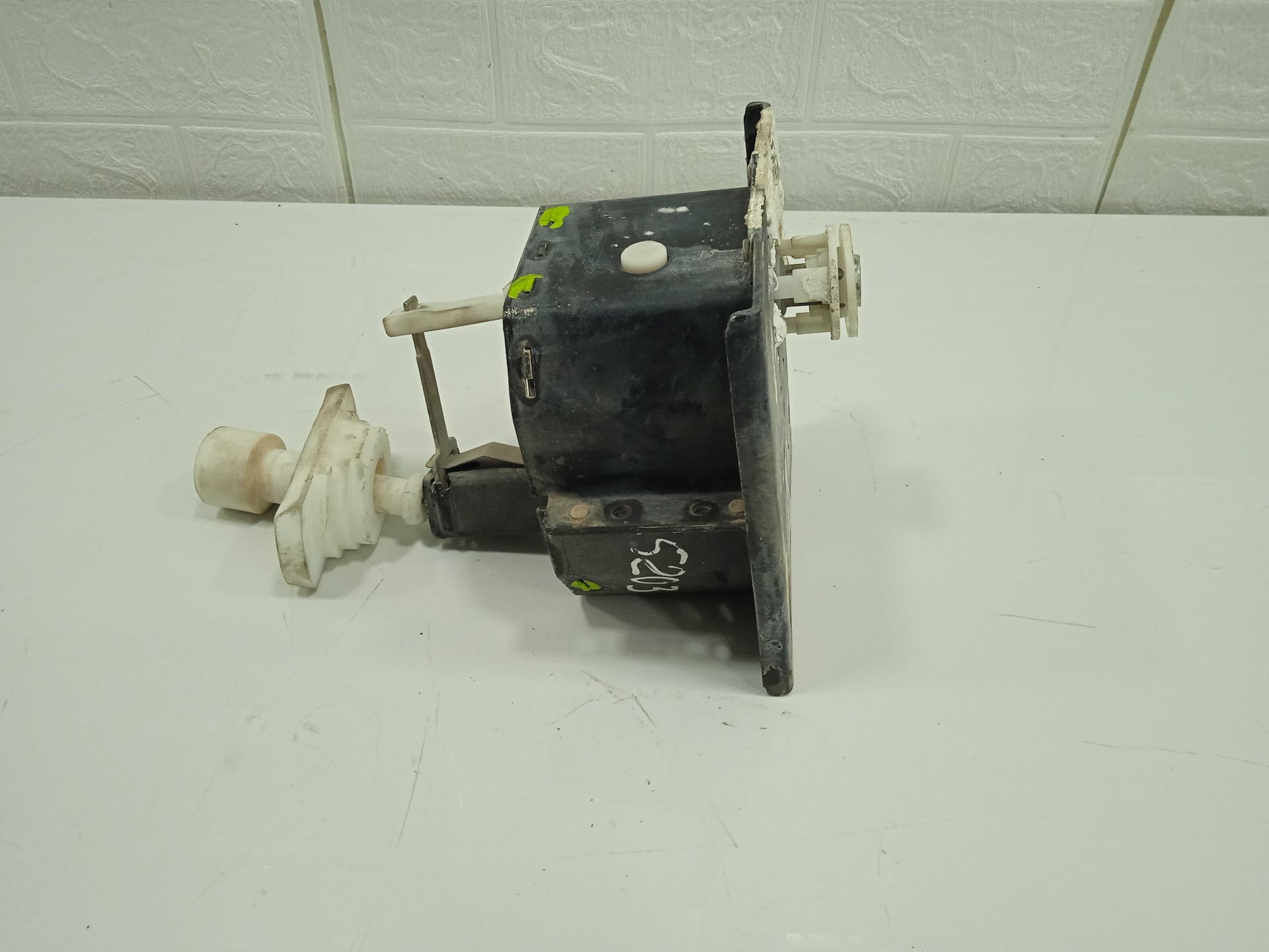 Soporte rueda repuesto ford galaxy (vy) ambiente