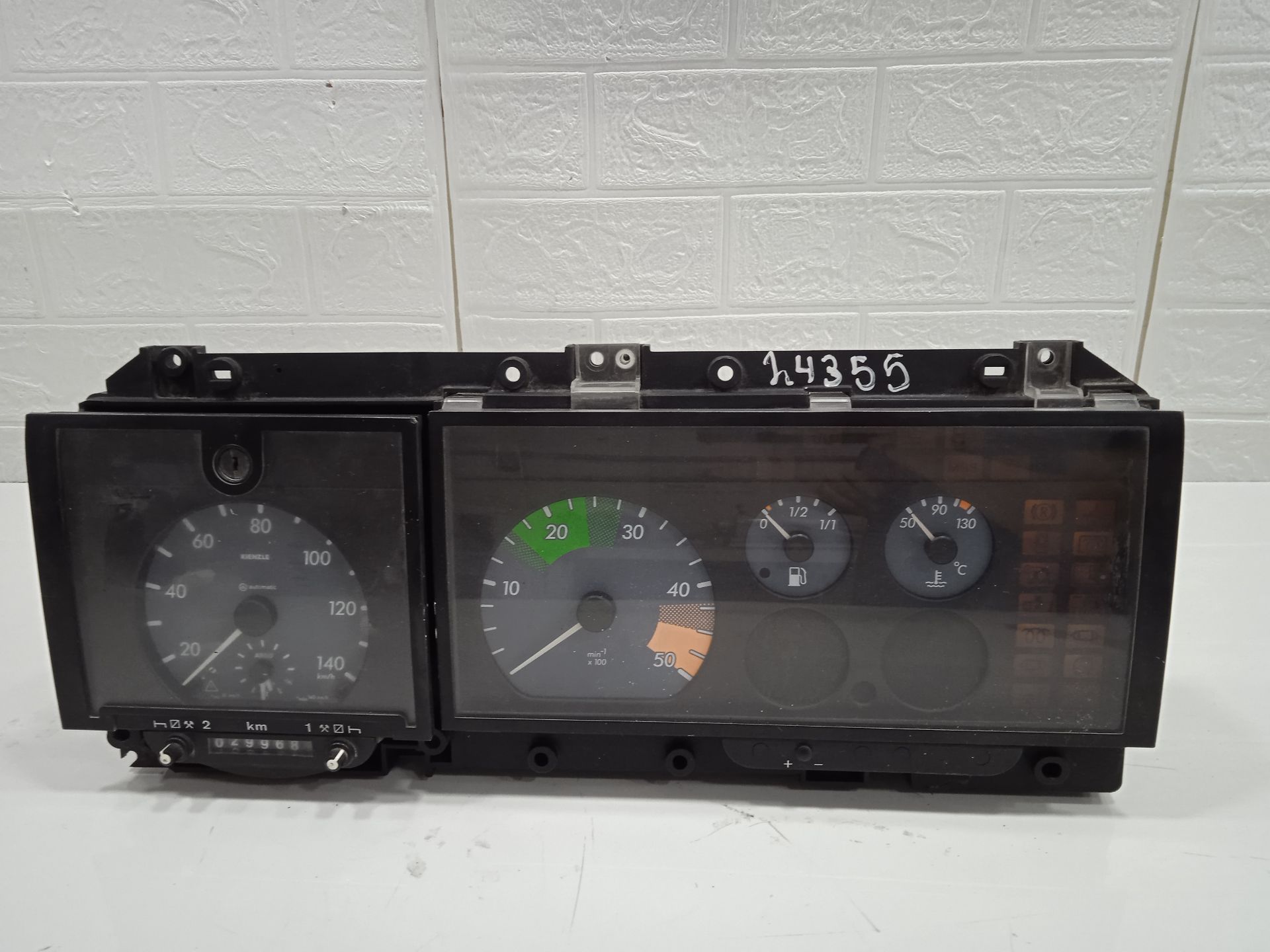 Cuadro instrumentos mercedes-benz vario (t2w) bm 668670 (1996) prdk 614 d  om 904 la cabina d