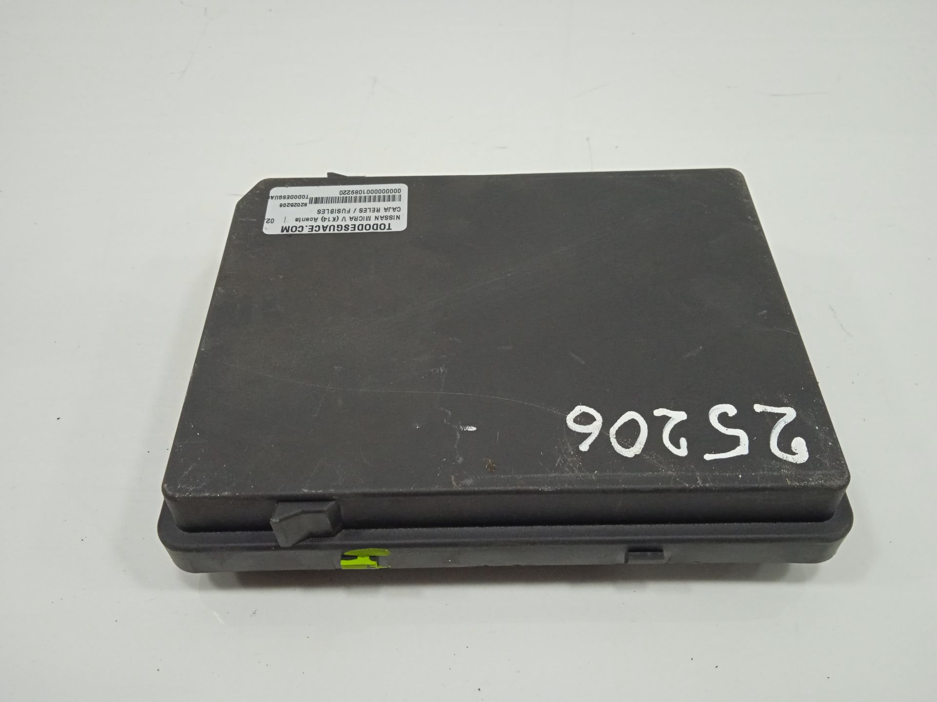 Caja reles / fusibles nissan micra (k14) acenta