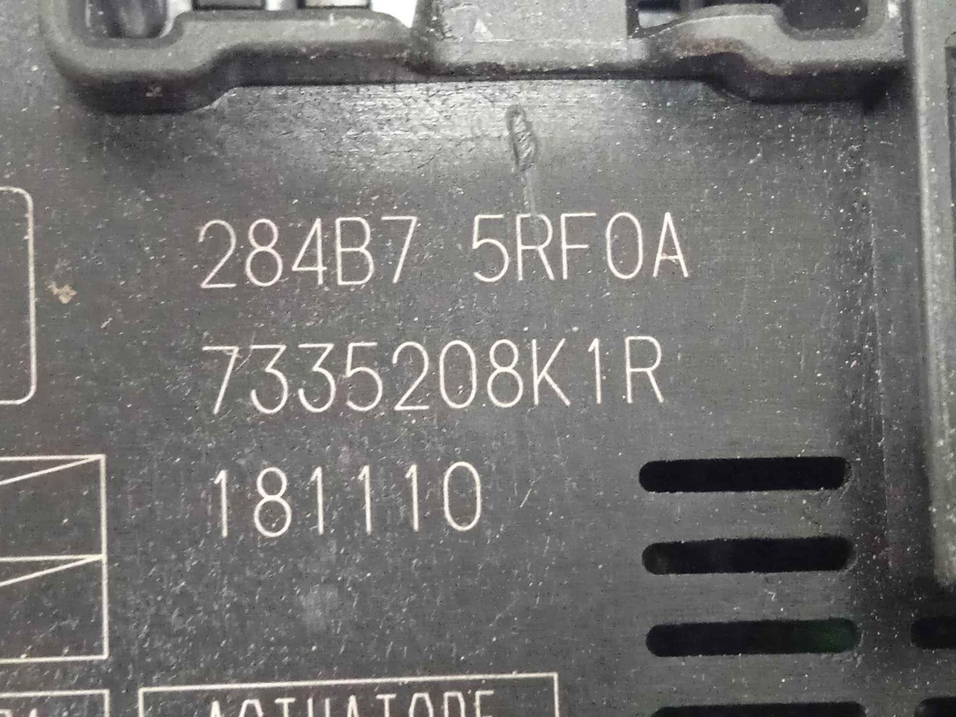 Caja reles / fusibles nissan micra (k14) acenta
