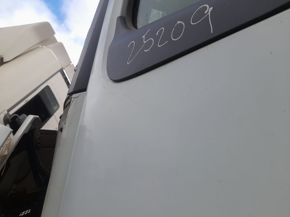 Puerta delantera izquierda mercedes-benz actros 5 sm-fahrerhaus 2-achser bm 963 fg 18xx 4x2 l om471 m classics