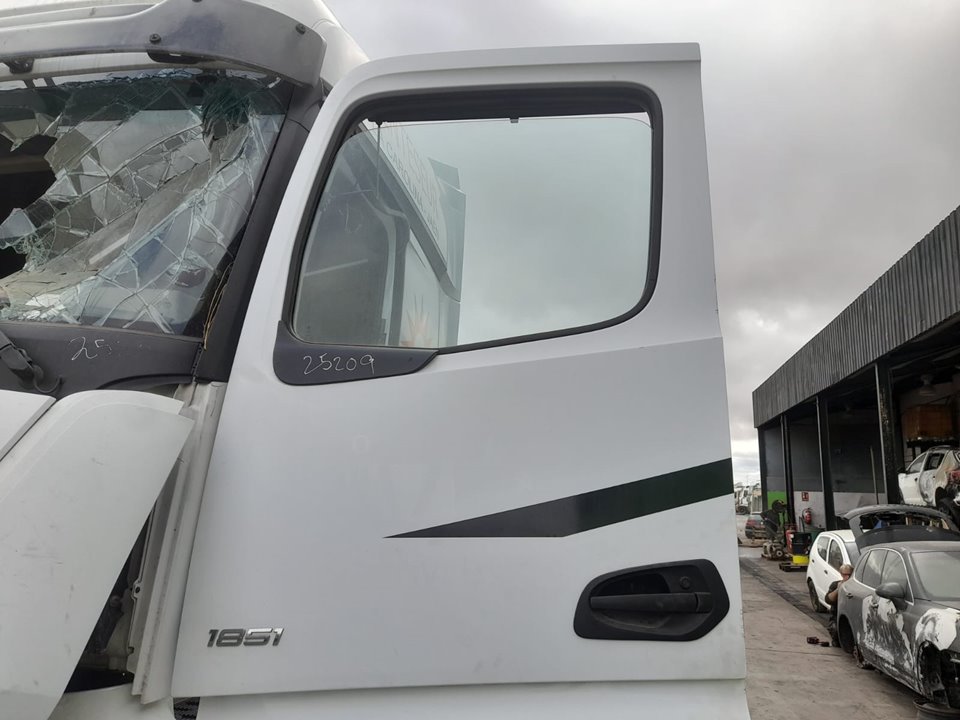 Puerta delantera izquierda mercedes-benz actros 5 sm-fahrerhaus 2-achser bm 963 fg 18xx 4x2 l om471 m classics