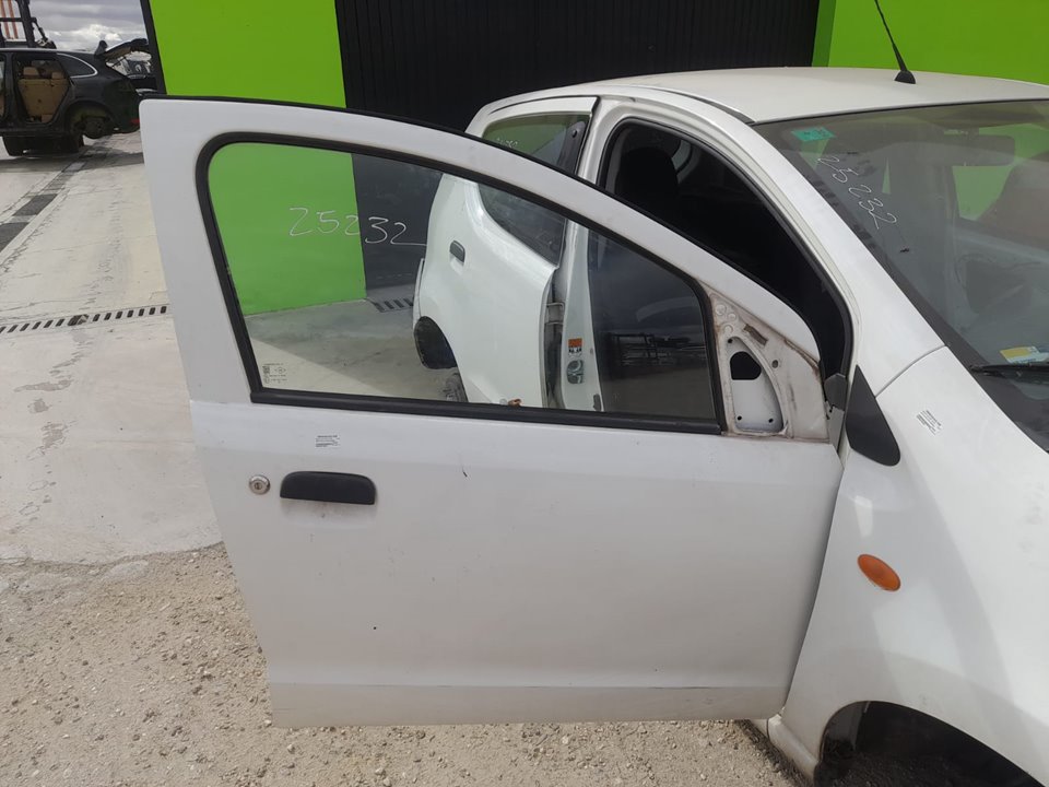 Puerta delantera derecha suzuki alto (amf310) ga