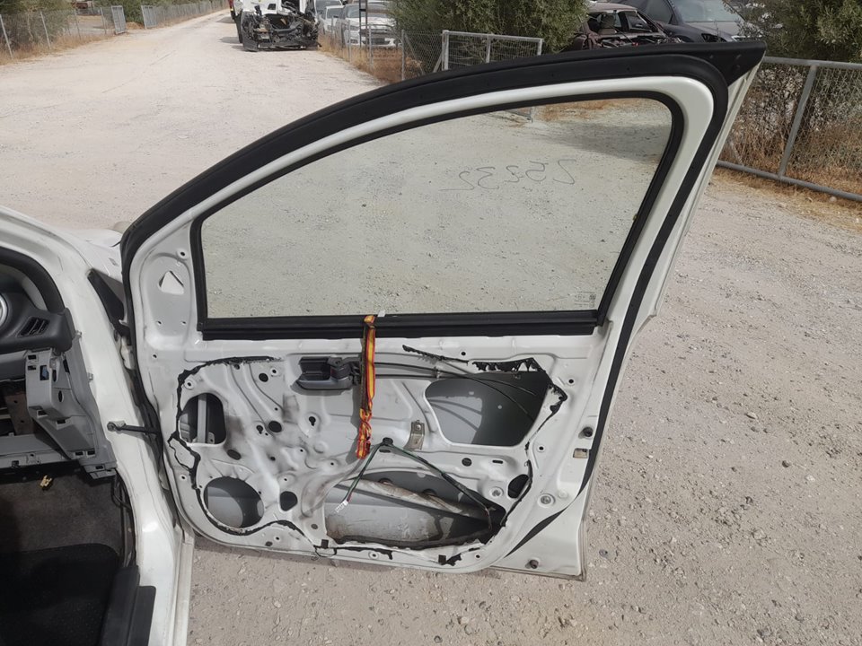 Puerta delantera derecha suzuki alto (amf310) ga