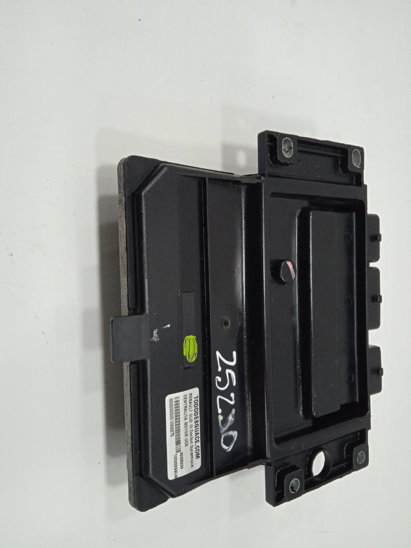 Centralita motor uce renault clio iii confort dynamique
