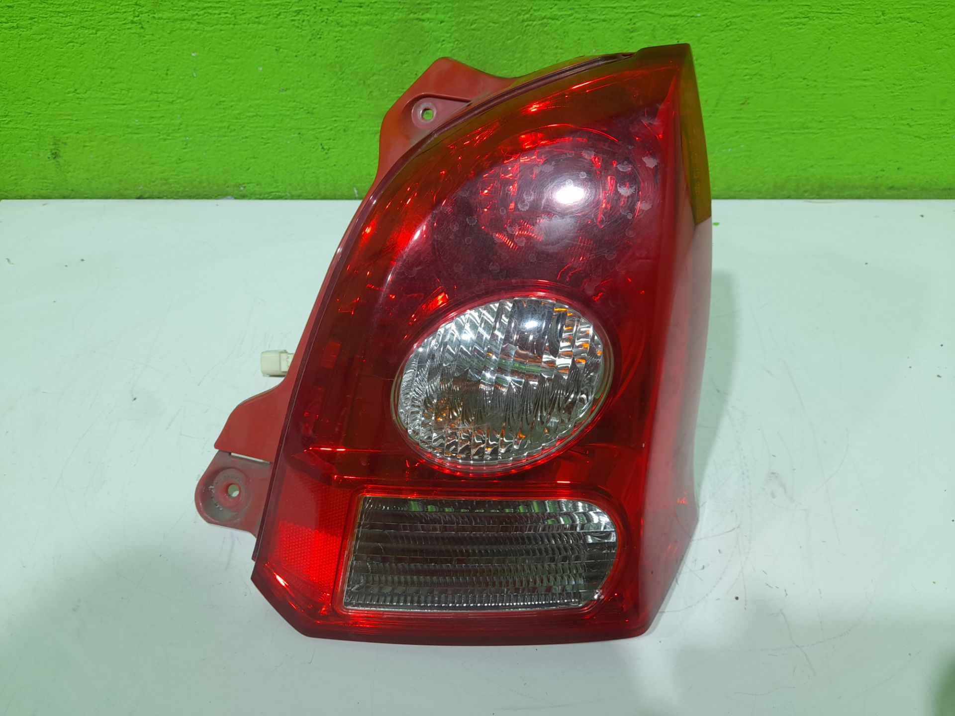 Piloto trasero derecho suzuki alto (amf310) ga