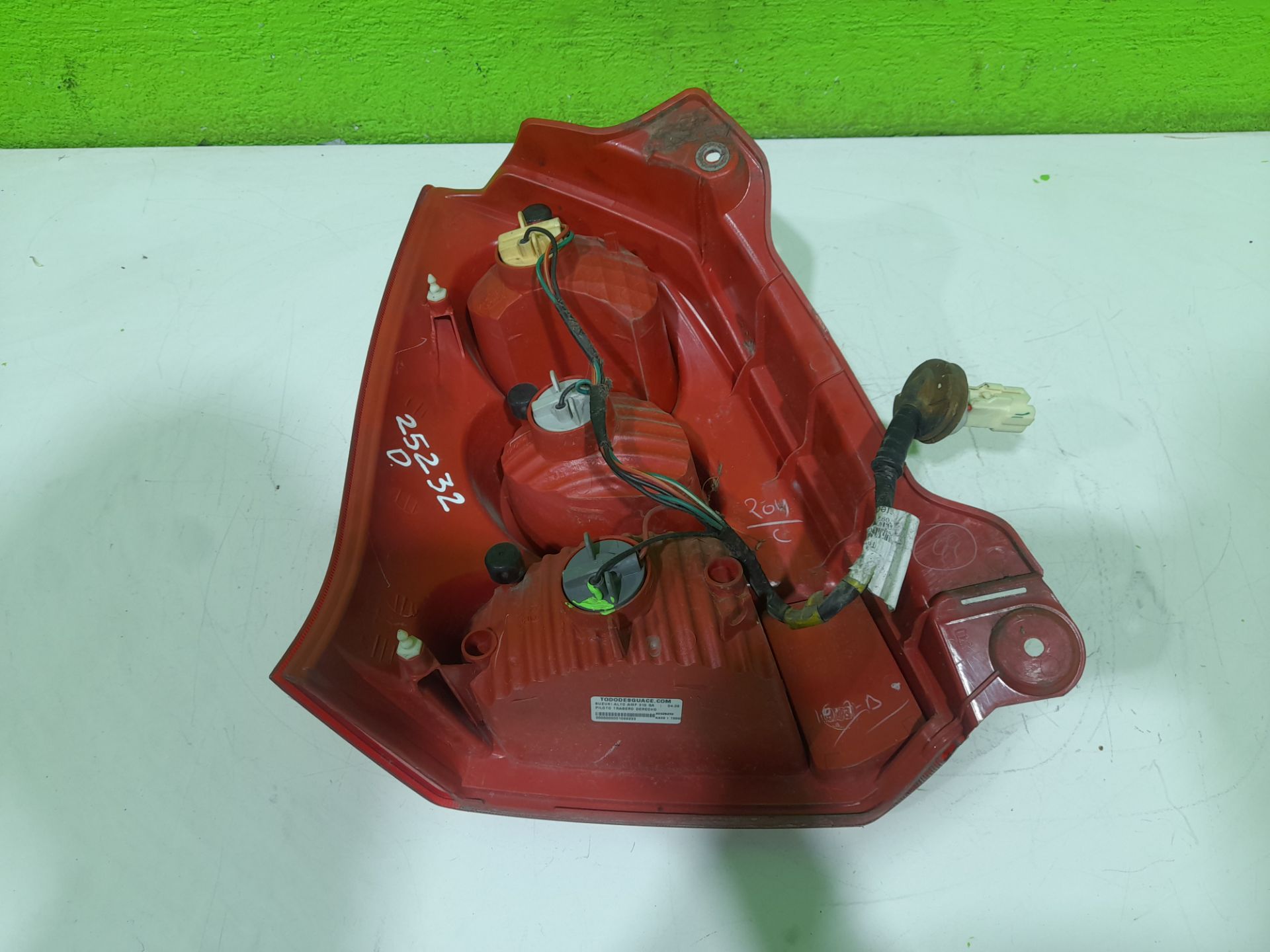 Piloto trasero derecho suzuki alto (amf310) ga