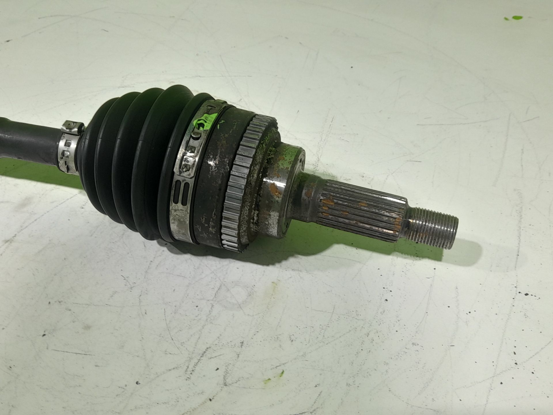 Transmision delantera izquierda suzuki alto (amf310) ga