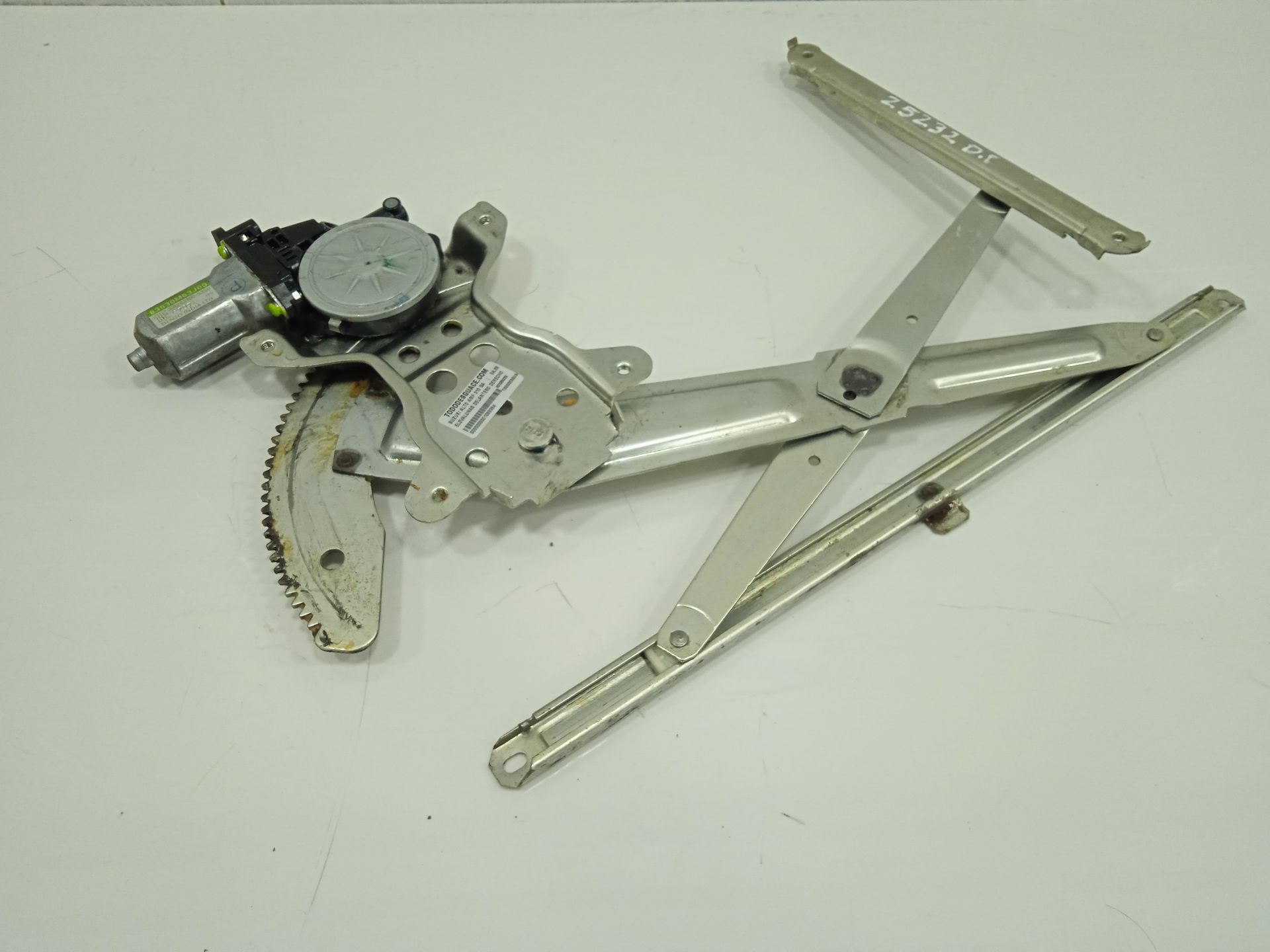 Elevalunas delantero derecho suzuki alto (amf310) ga