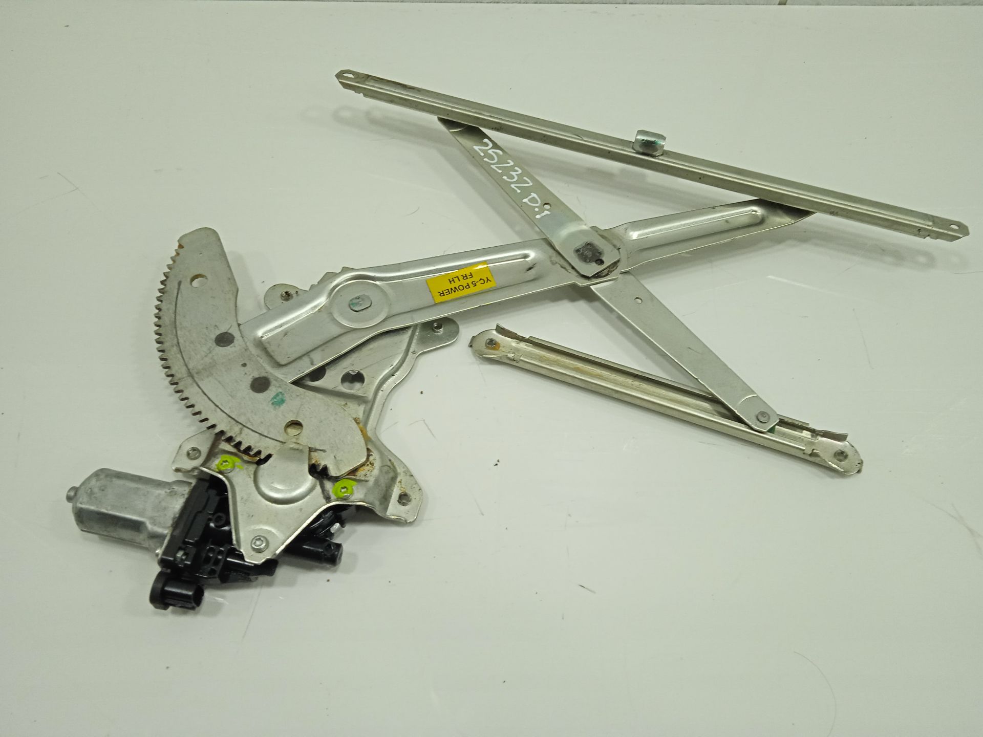 Elevalunas delantero derecho suzuki alto (amf310) ga