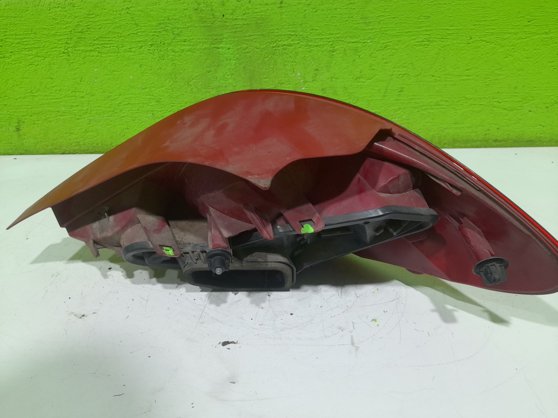 Piloto trasero izquierdo peugeot 207 confort
