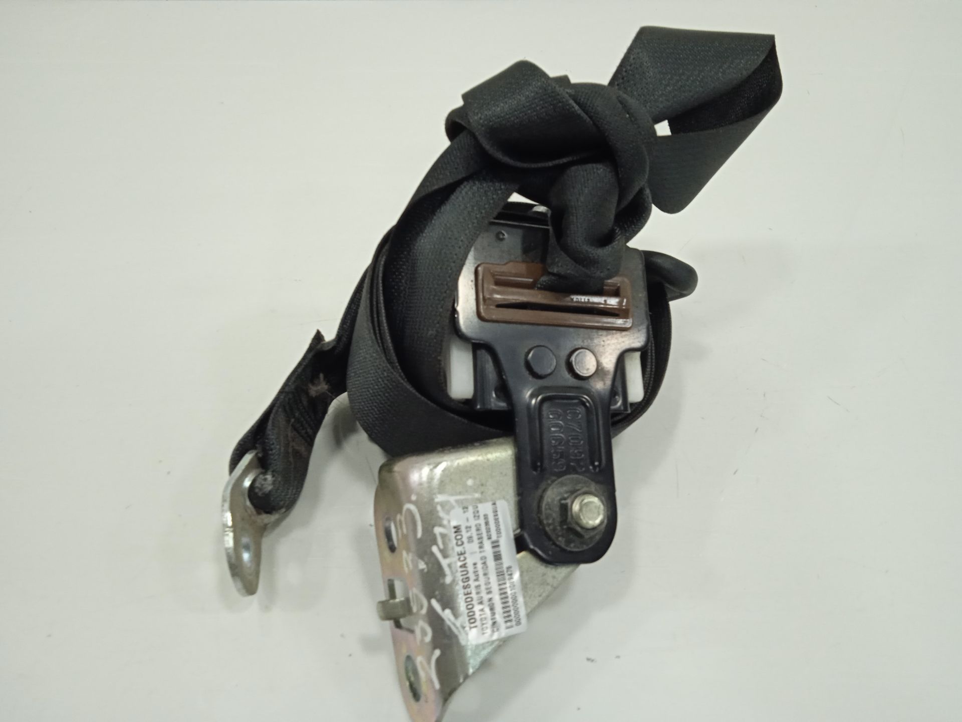 Cinturon seguridad trasero izquierdo toyota auris (e18) active