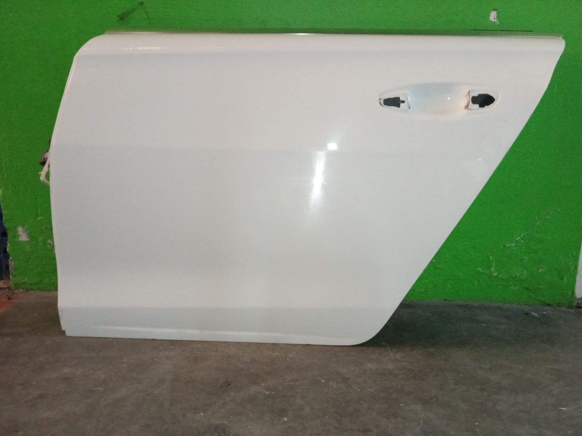 Puerta trasera izquierda peugeot 508 sw allure pack
