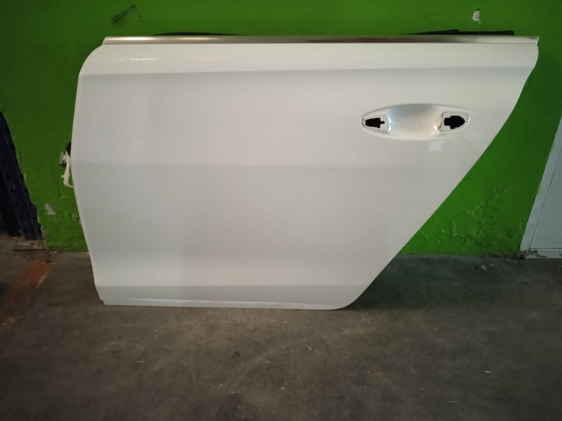 Puerta trasera izquierda peugeot 508 sw allure pack