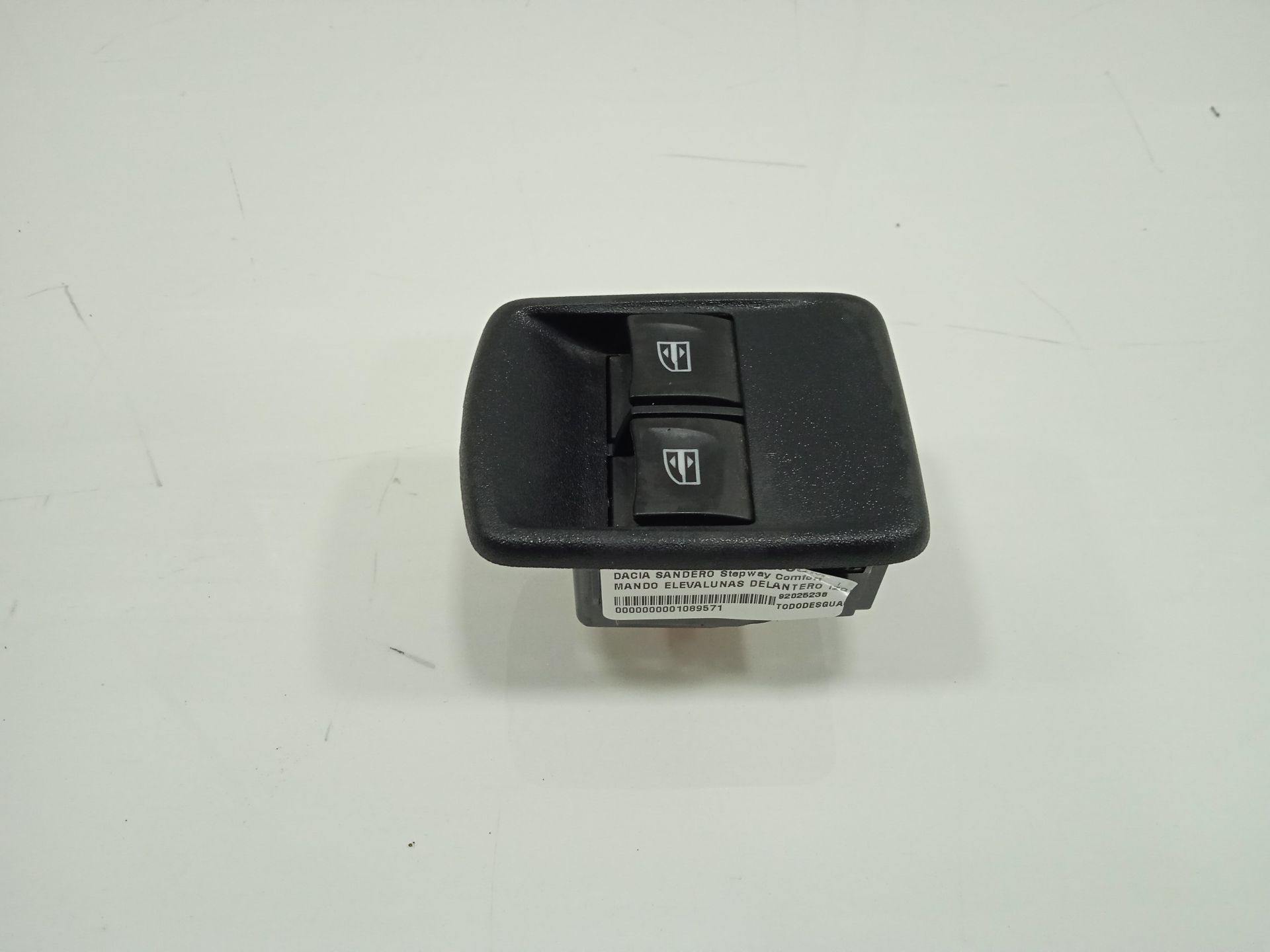 Mando elevalunas delantero izquierdo dacia sandero ii stepway comfort