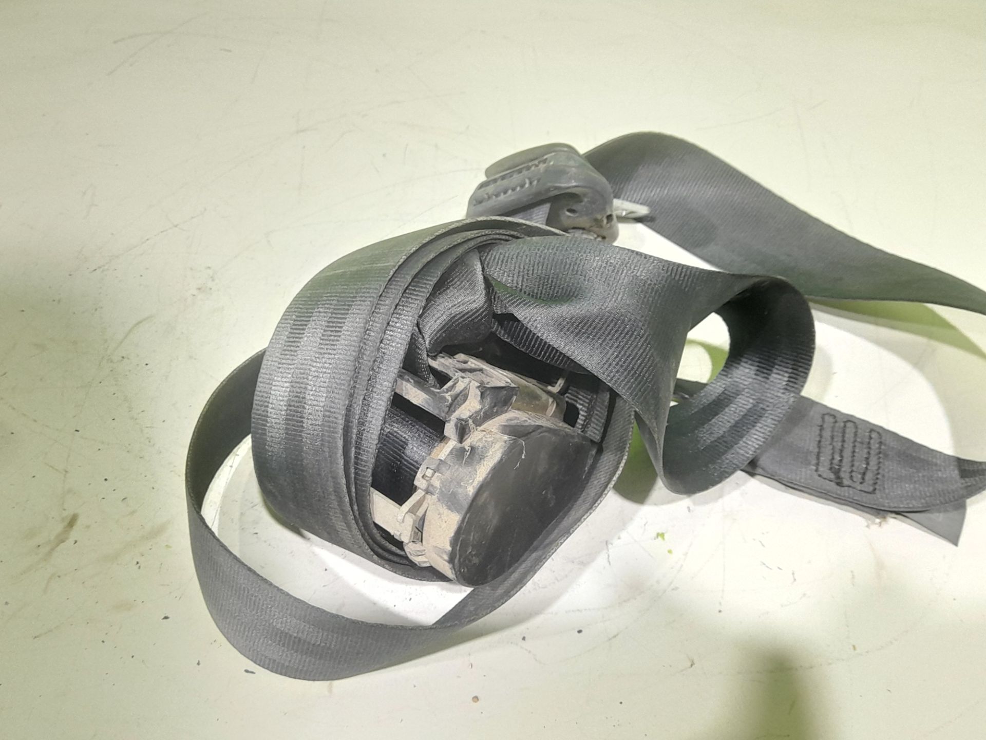 Cinturon seguridad delantero izquierdo furgón professional