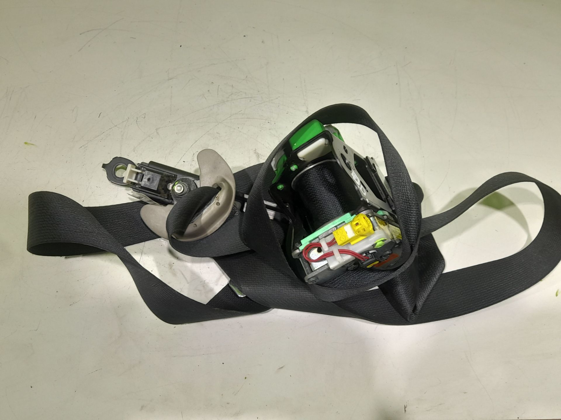 Cinturon seguridad delantero derecho toyota auris (e15) luna+