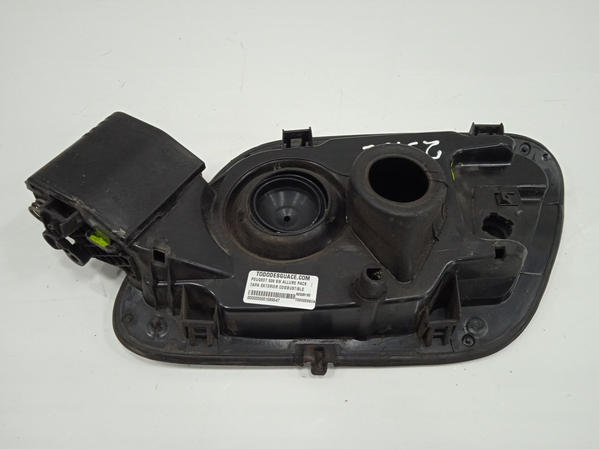 Tapa exterior combustible peugeot 508 sw allure pack
