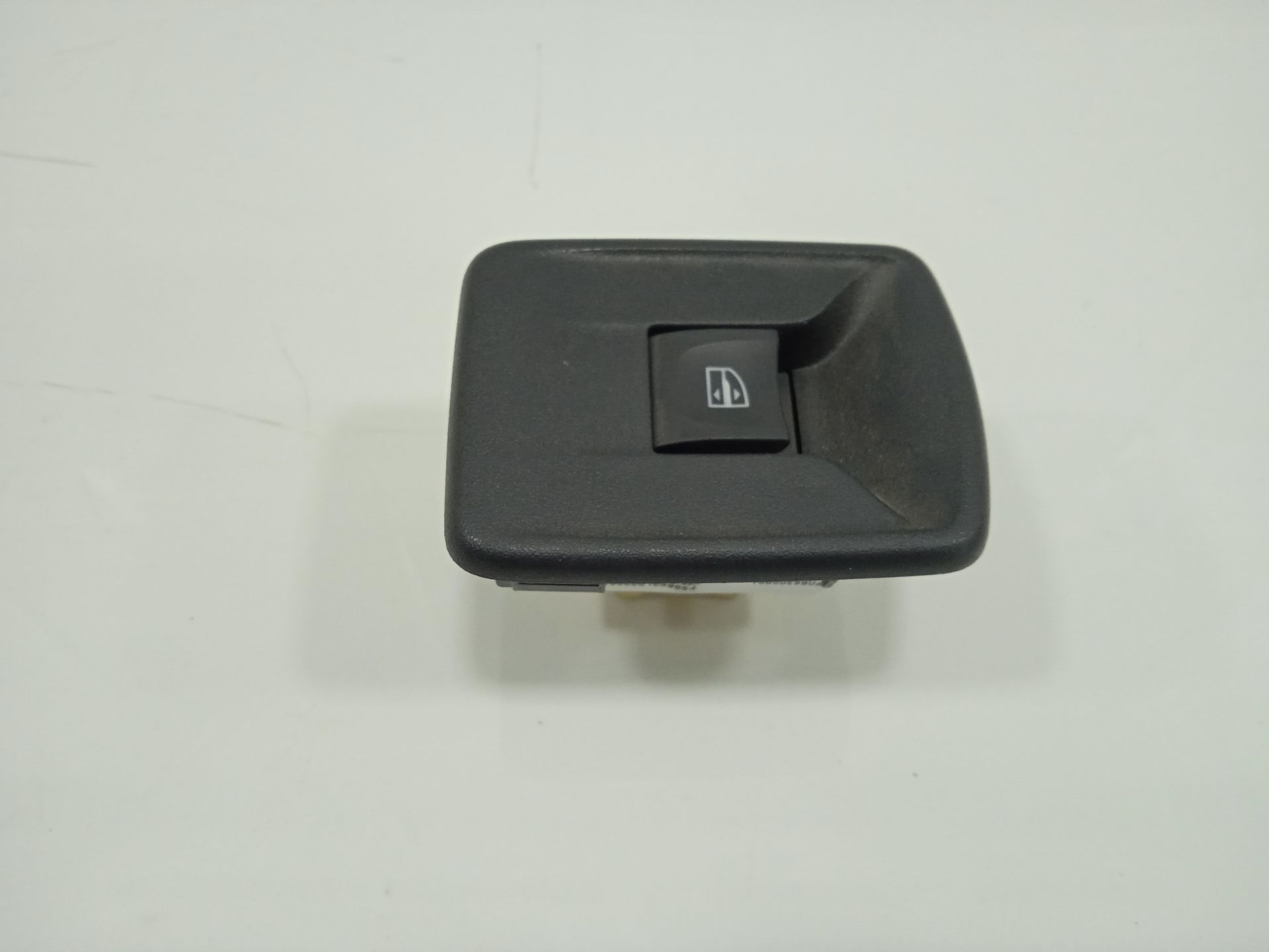 Mando elevalunas delantero derecho dacia sandero ii stepway comfort