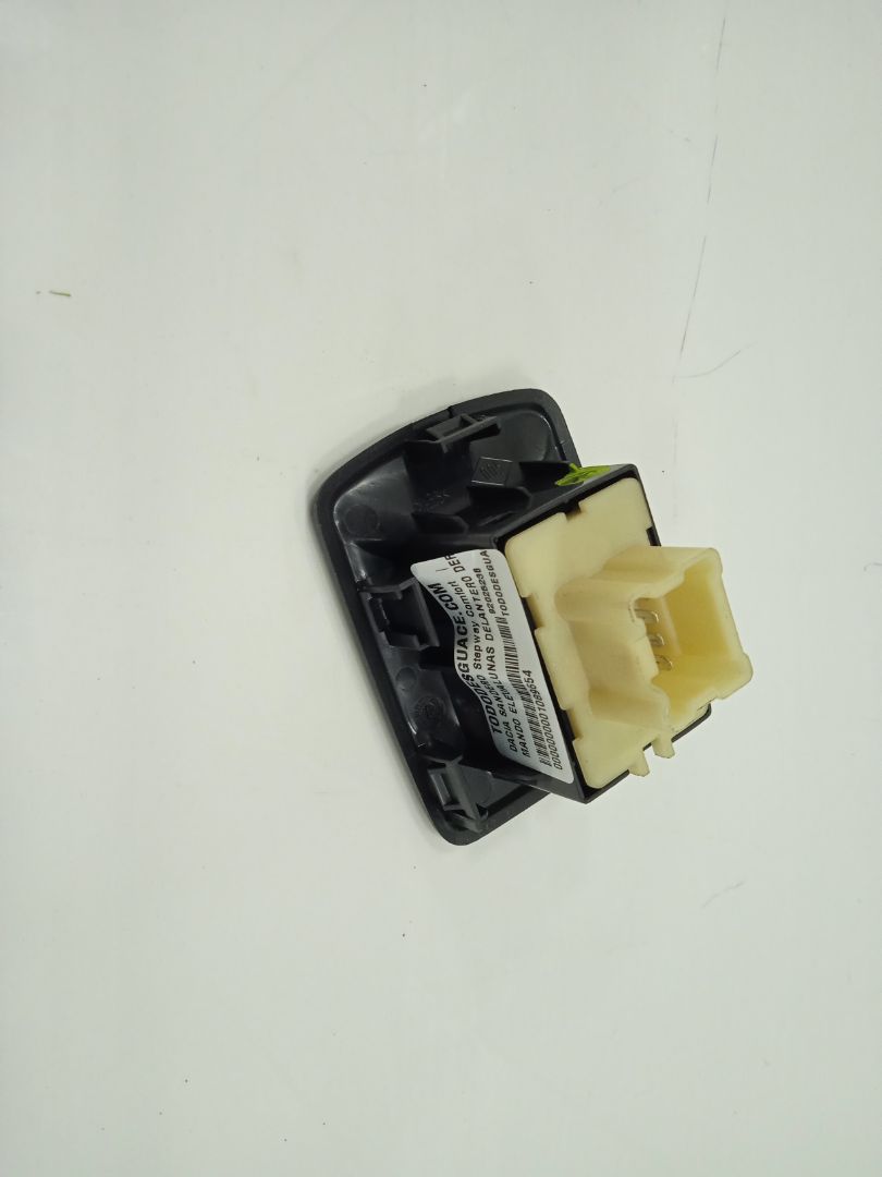 Mando elevalunas delantero derecho dacia sandero ii stepway comfort